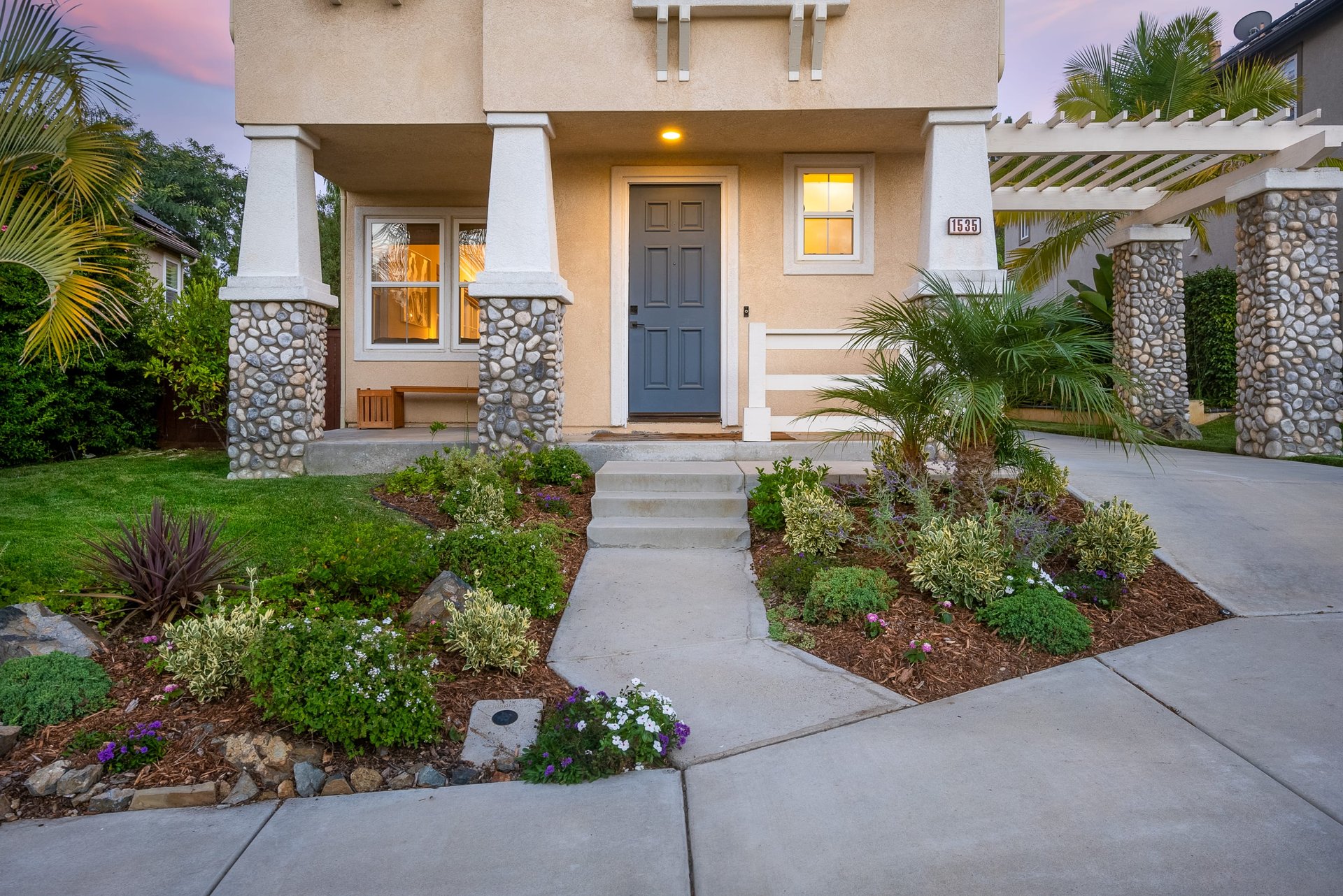 Brilliant & Bright Bungalow