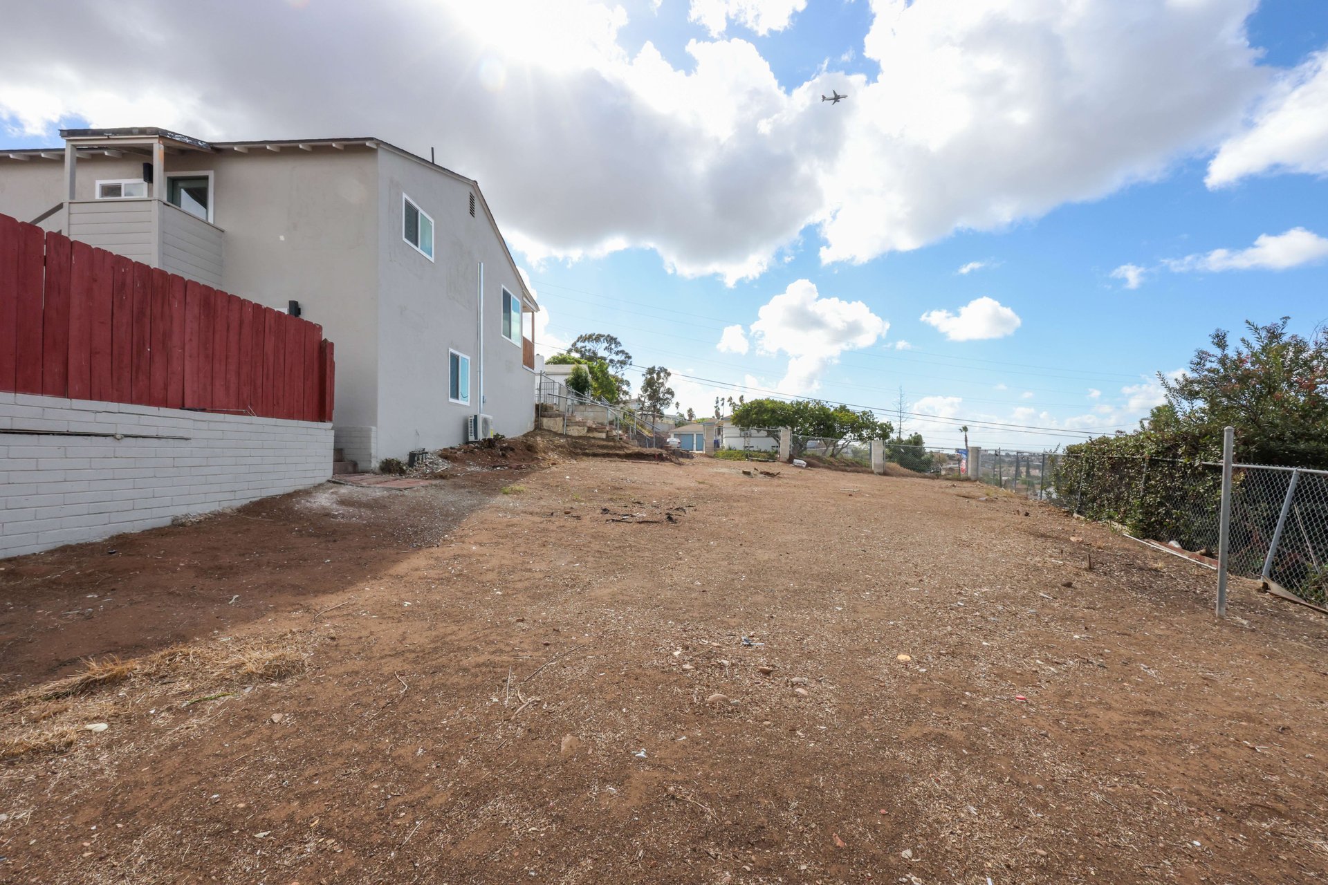 5260 Hilltop Dr
