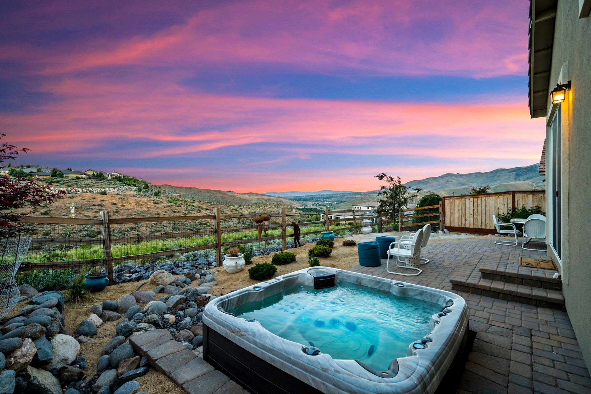 STUNNING SOMERSETT HOME