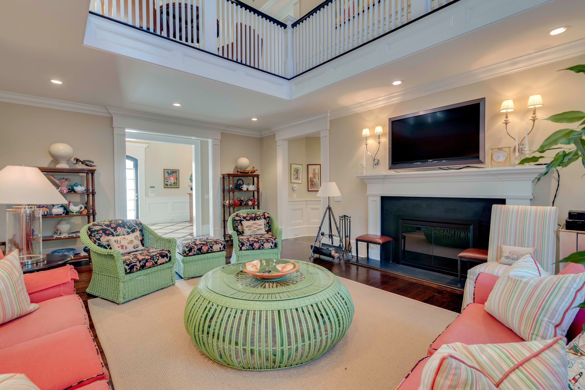 Furnished Designer Luxury Cottage in a Historic Waterfront Neighborhood