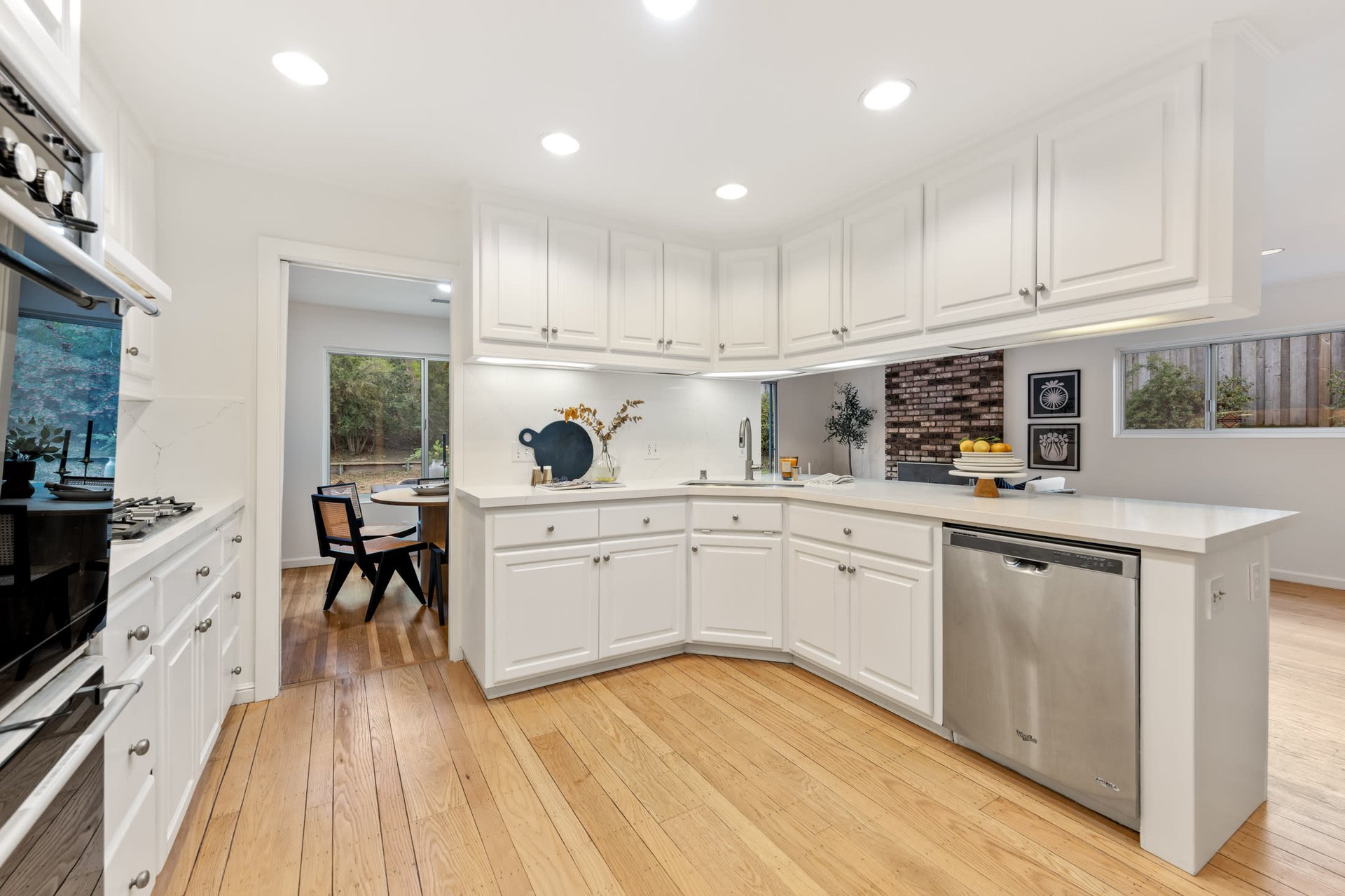 Comfortable Living on a Large Lot