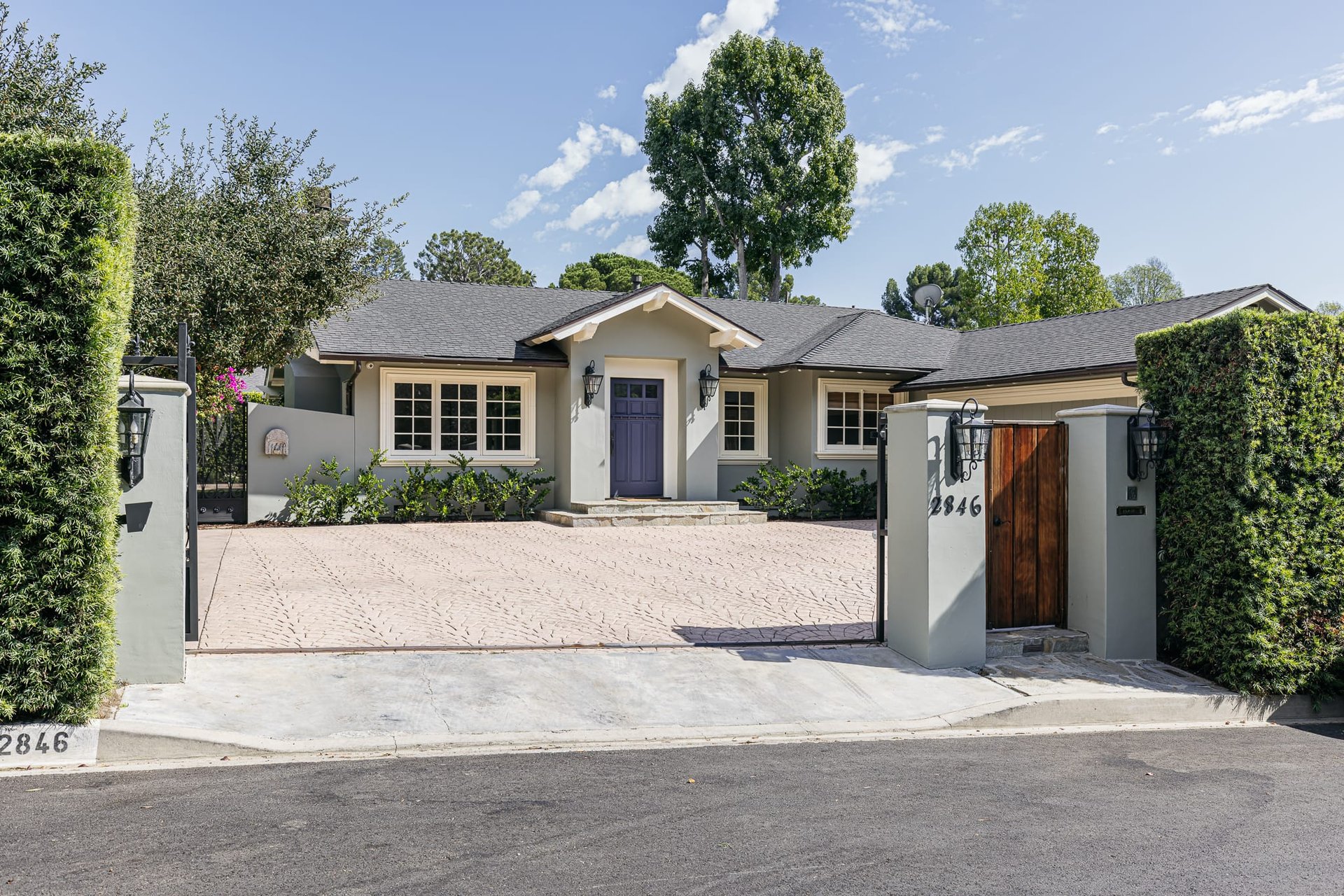 A Lovely Single Level Traditional in Hollywood Hills