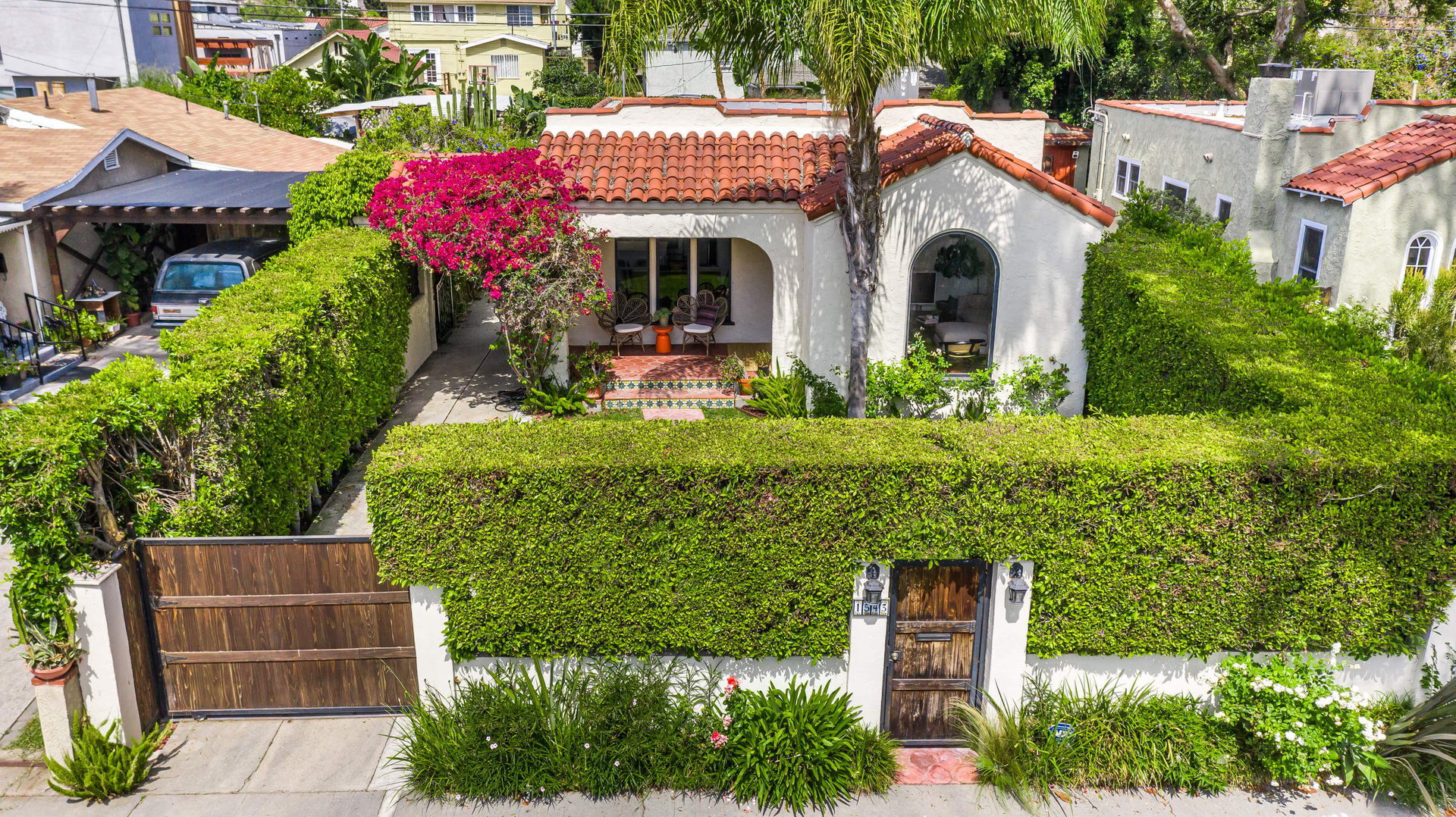 Lush Private Spanish Hideaway in Picfair Village