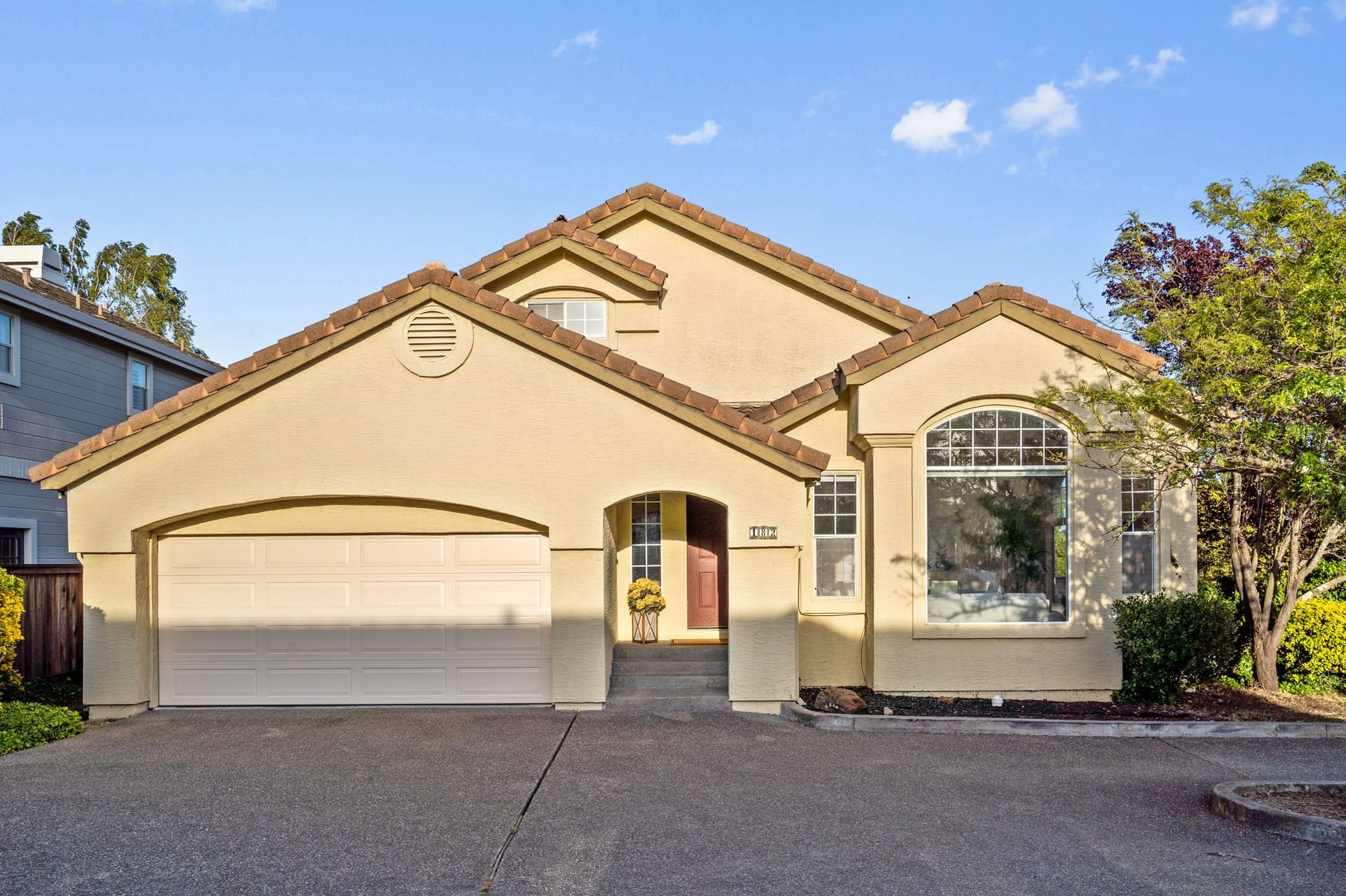 182 Windsor Dr