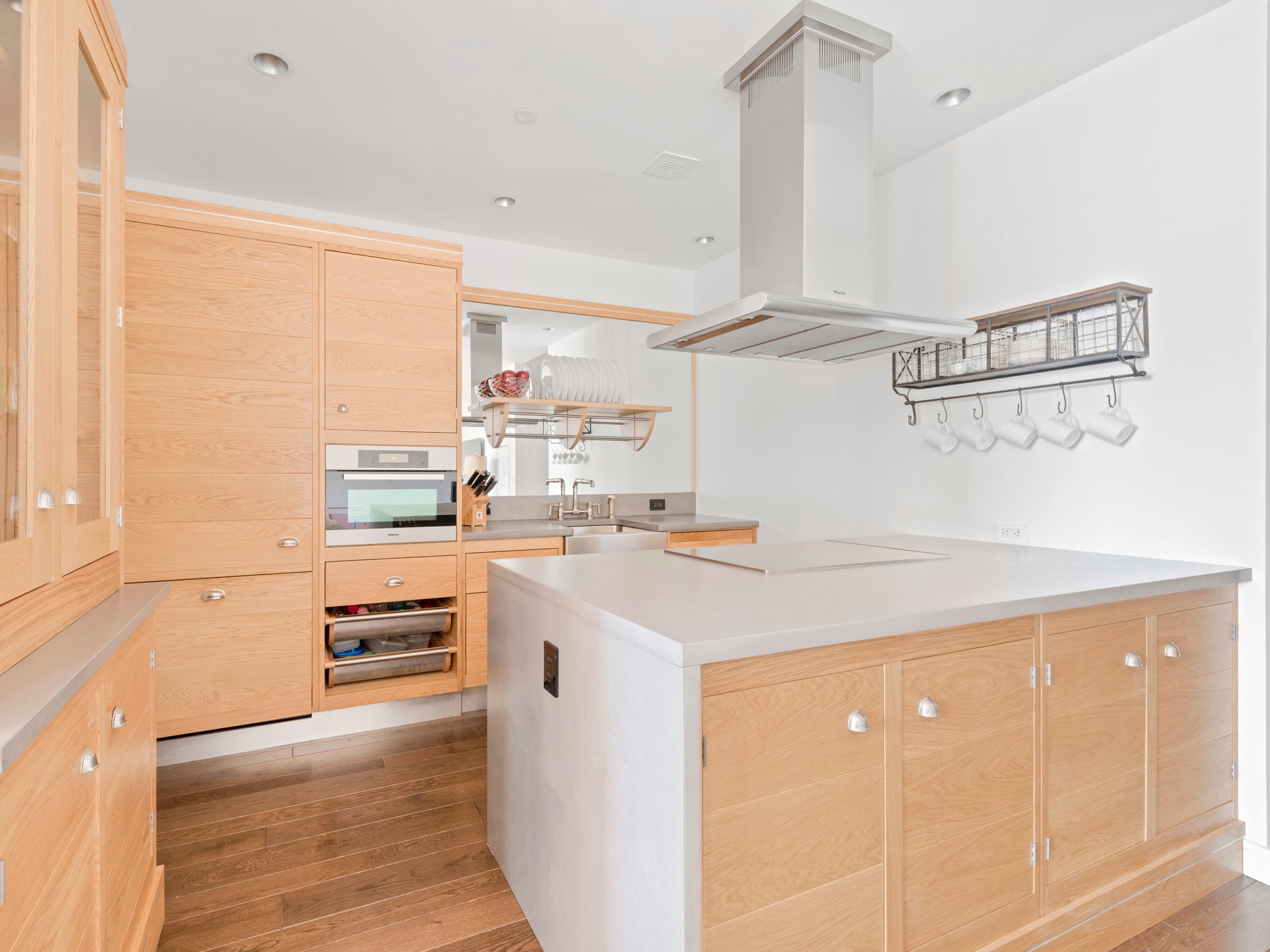 Terrace Lover's Dream with Stunning City and River Views!