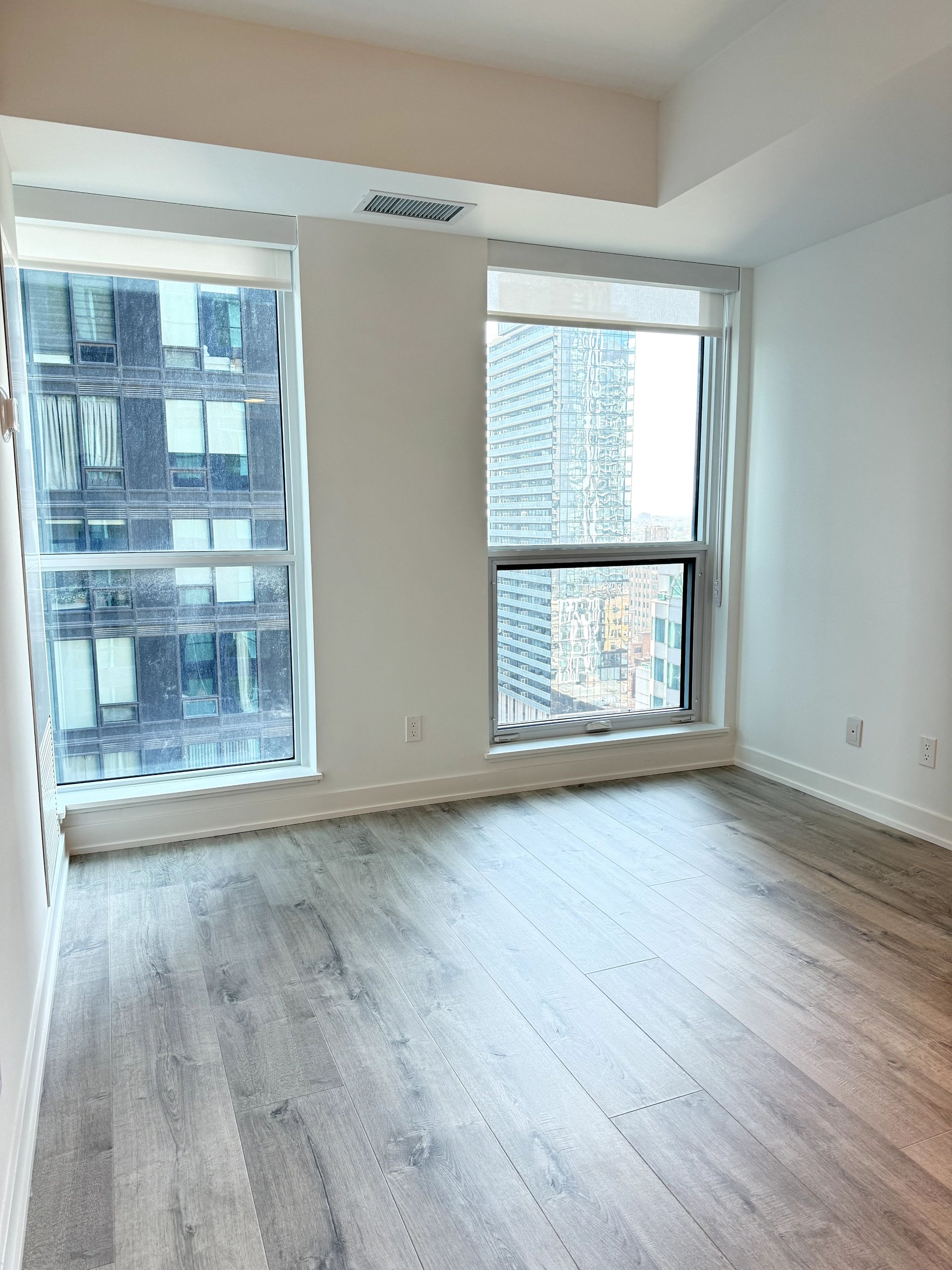 327 King St W, Unit 2105