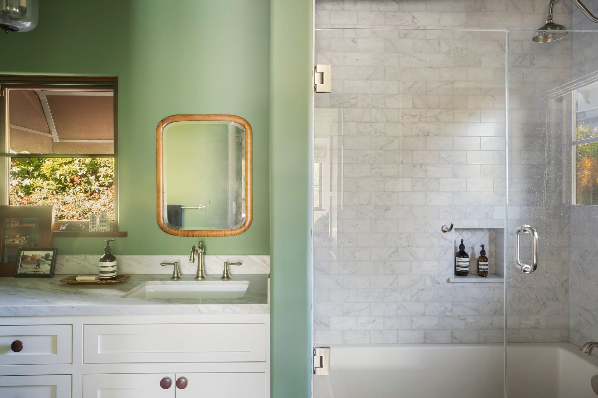 Chic Hideaway above The Strip 