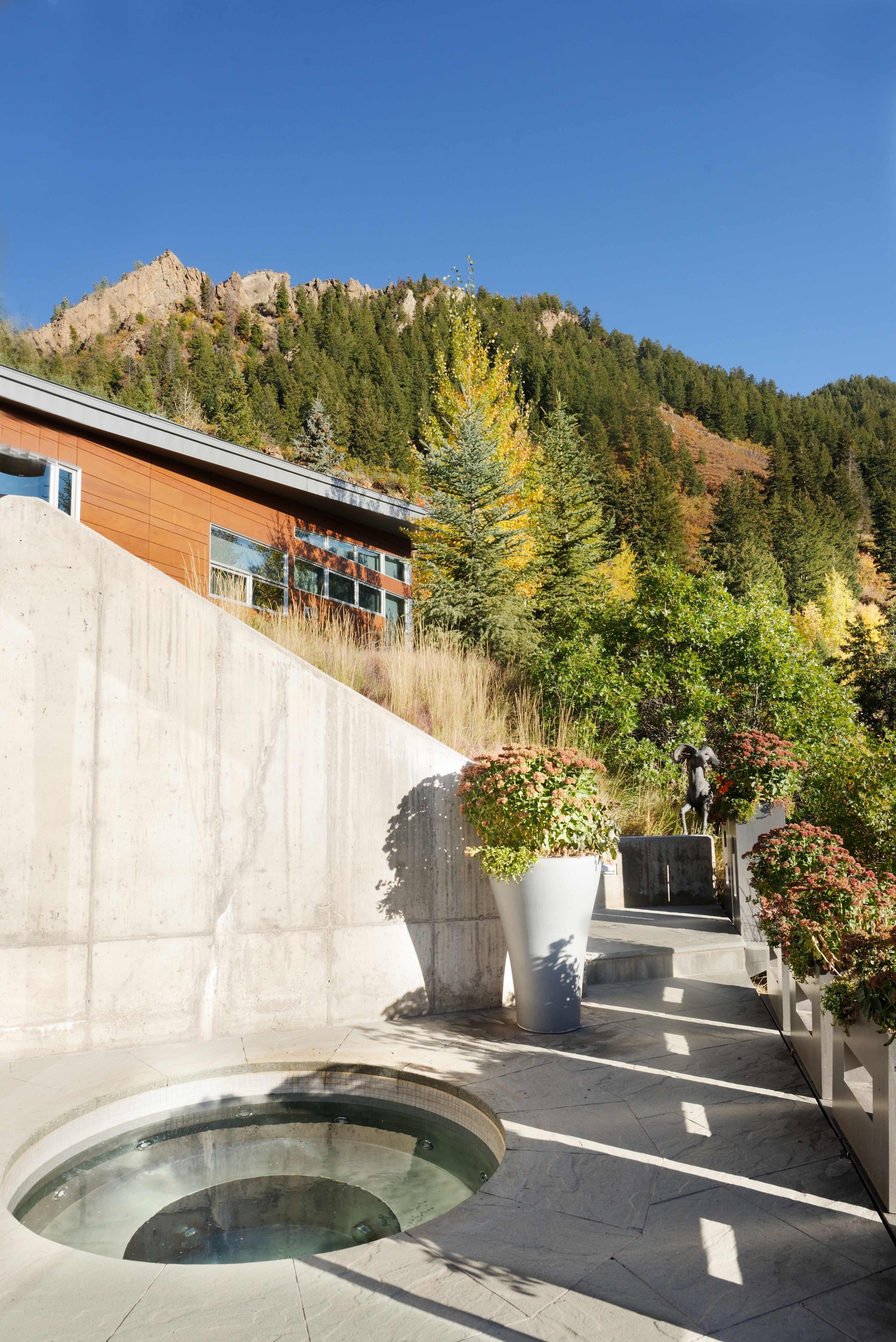 Beautiful 8 Bedroom Home in Aspen 