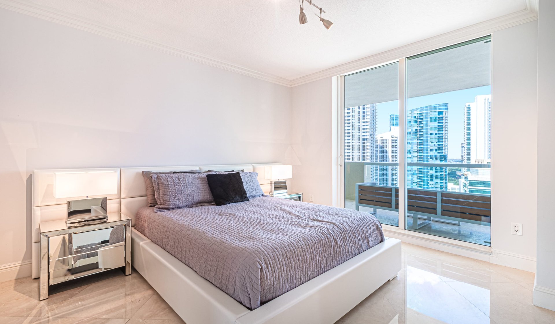 411 N New River Dr Unit: 2701