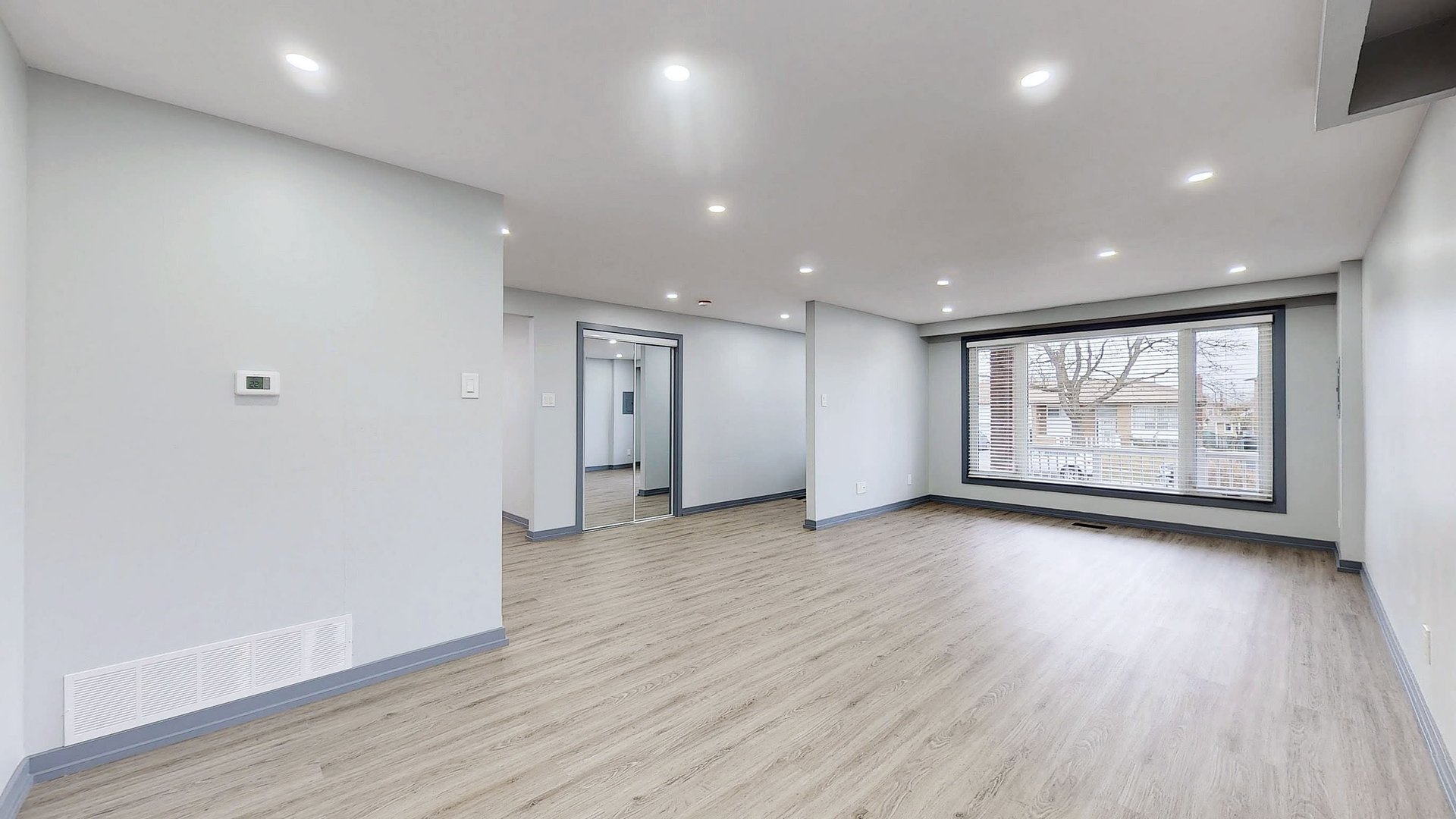 36 Jayfield Rd - Upper Unit