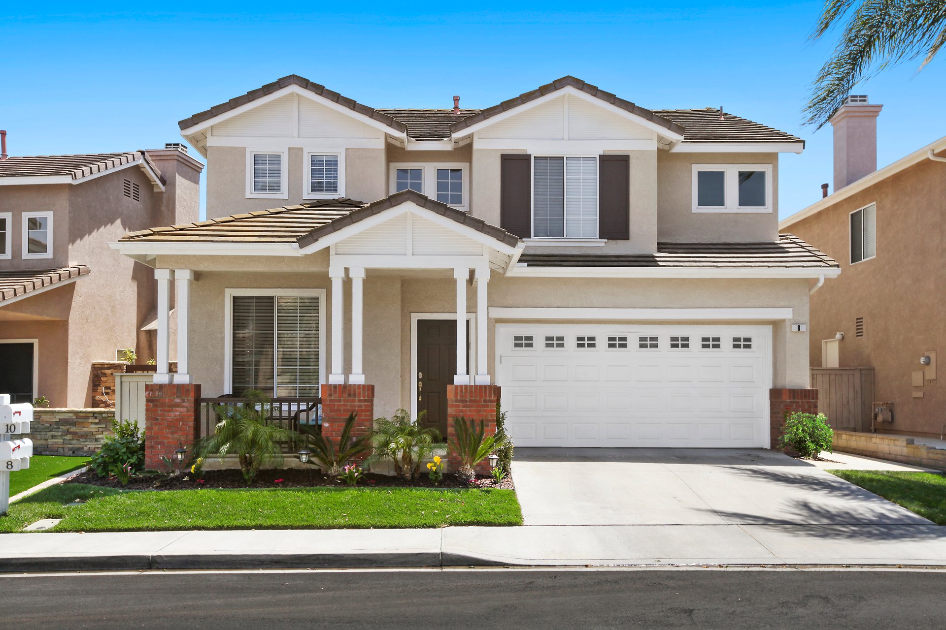 8 Calypso St