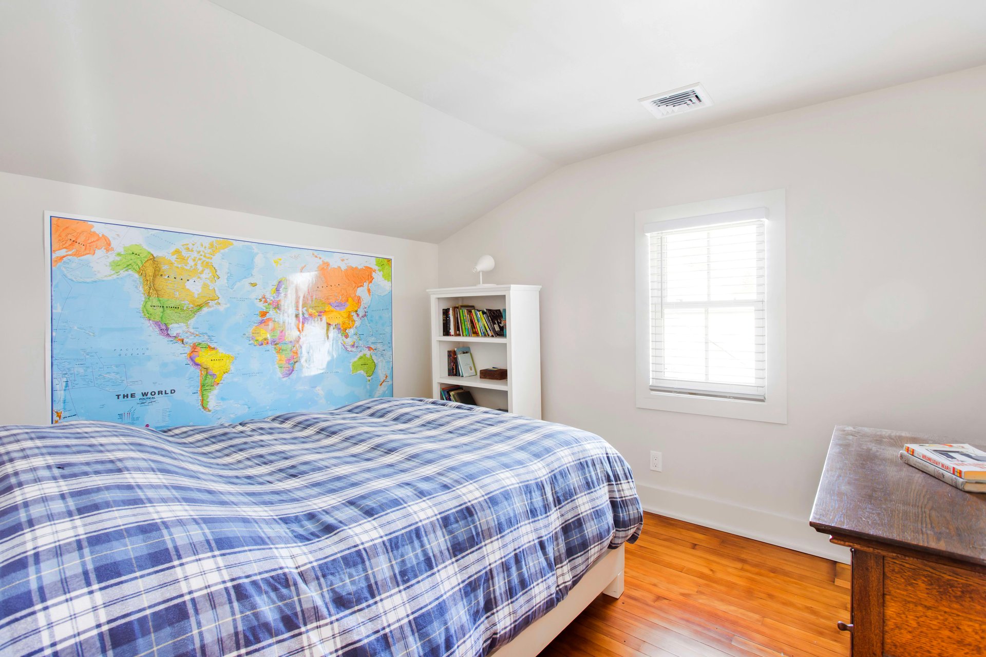 A BRIGHT AND BREEZY VILLAGE RETREAT