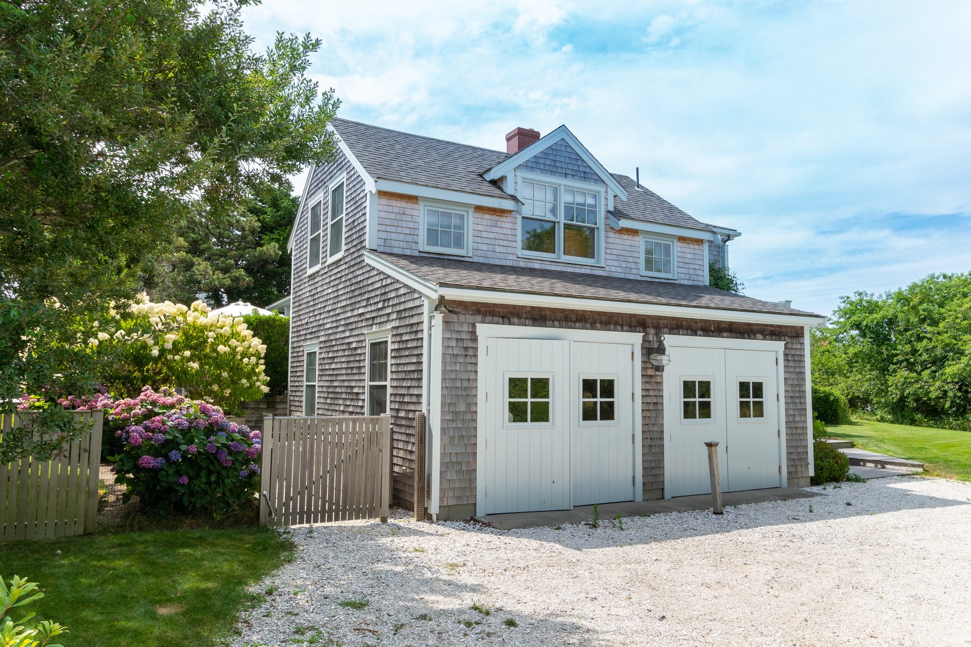 70 Vestal St