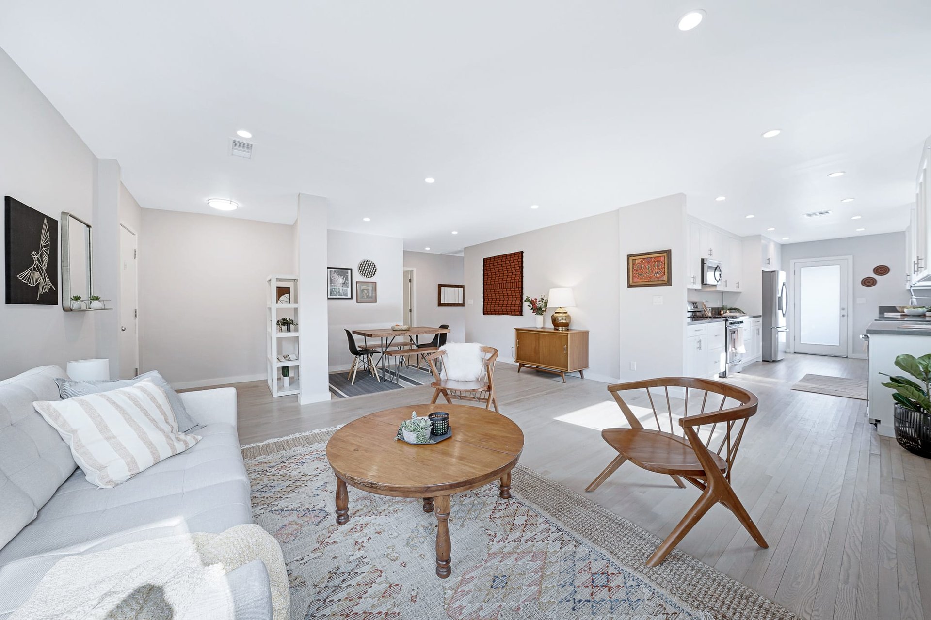 Completely Renovated Traditional Home In Picfair Village