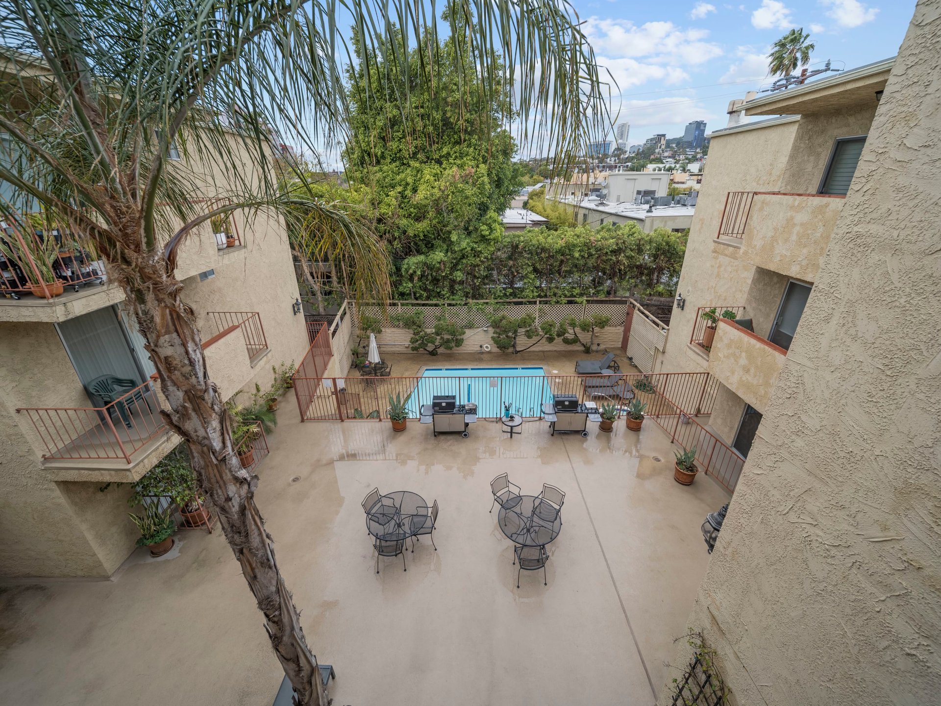 LEASED | 837 N West Knoll Dr Unit 319