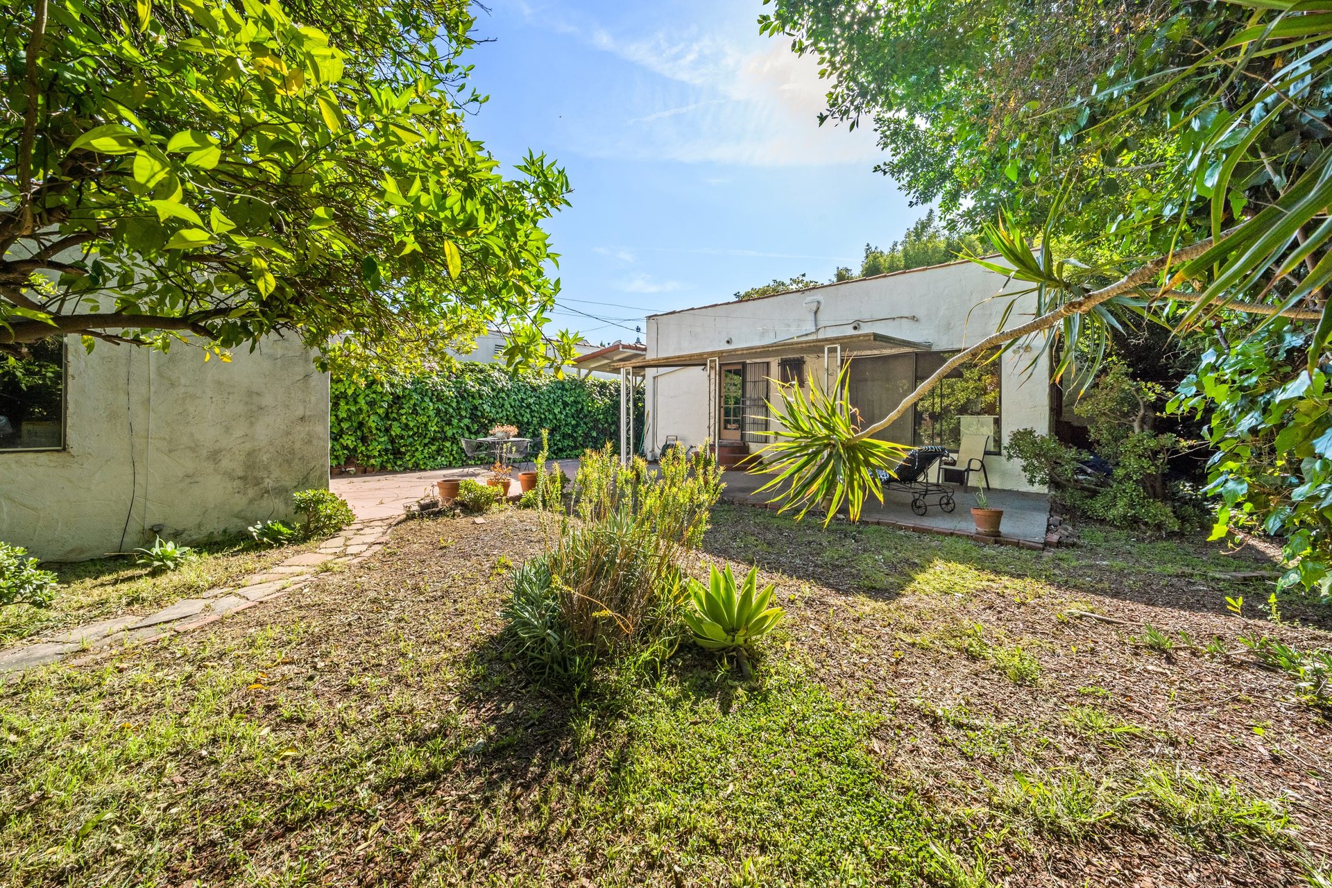 Opportunity Knocks in Prime Beverly Grove!