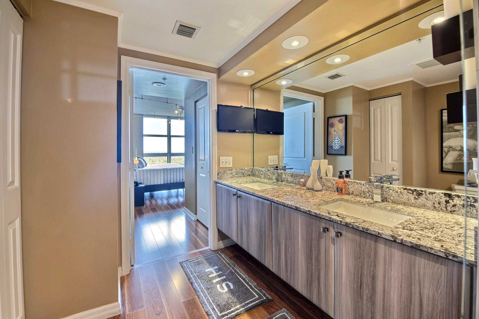 347 N New River Dr Unit: 2102