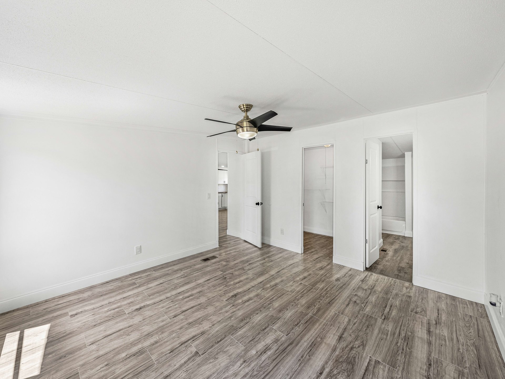 5231 MEADOW GROVE TRL