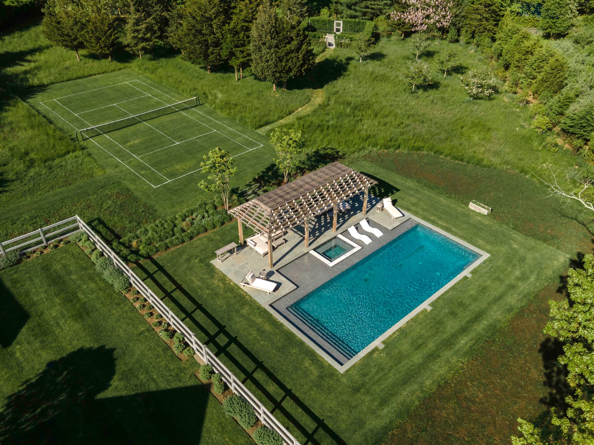 Upscale, Updated Sag Harbor Farmhouse in Waterfront Neighborhood