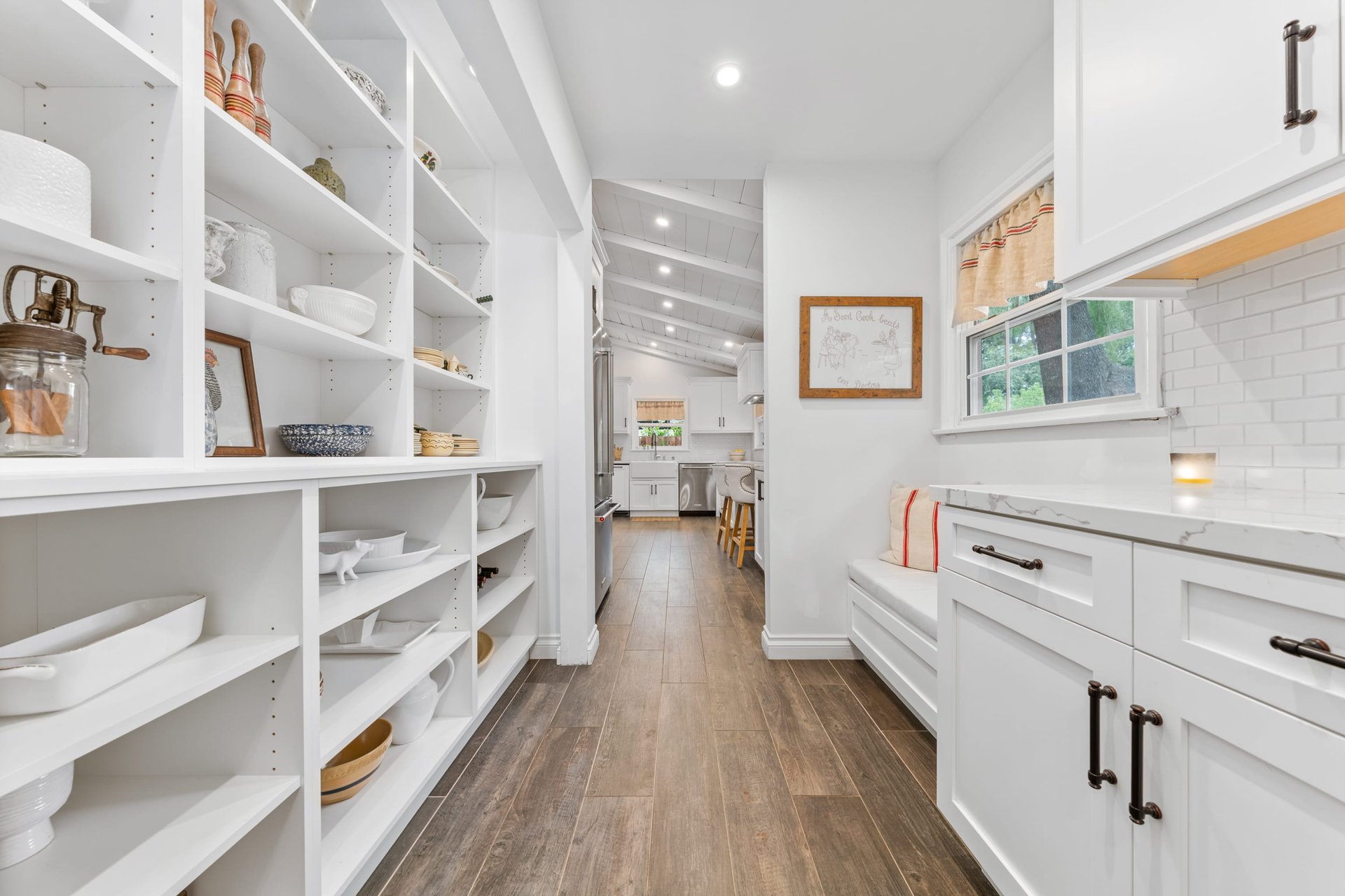 23222 Ostronic Dr, Woodland Hills