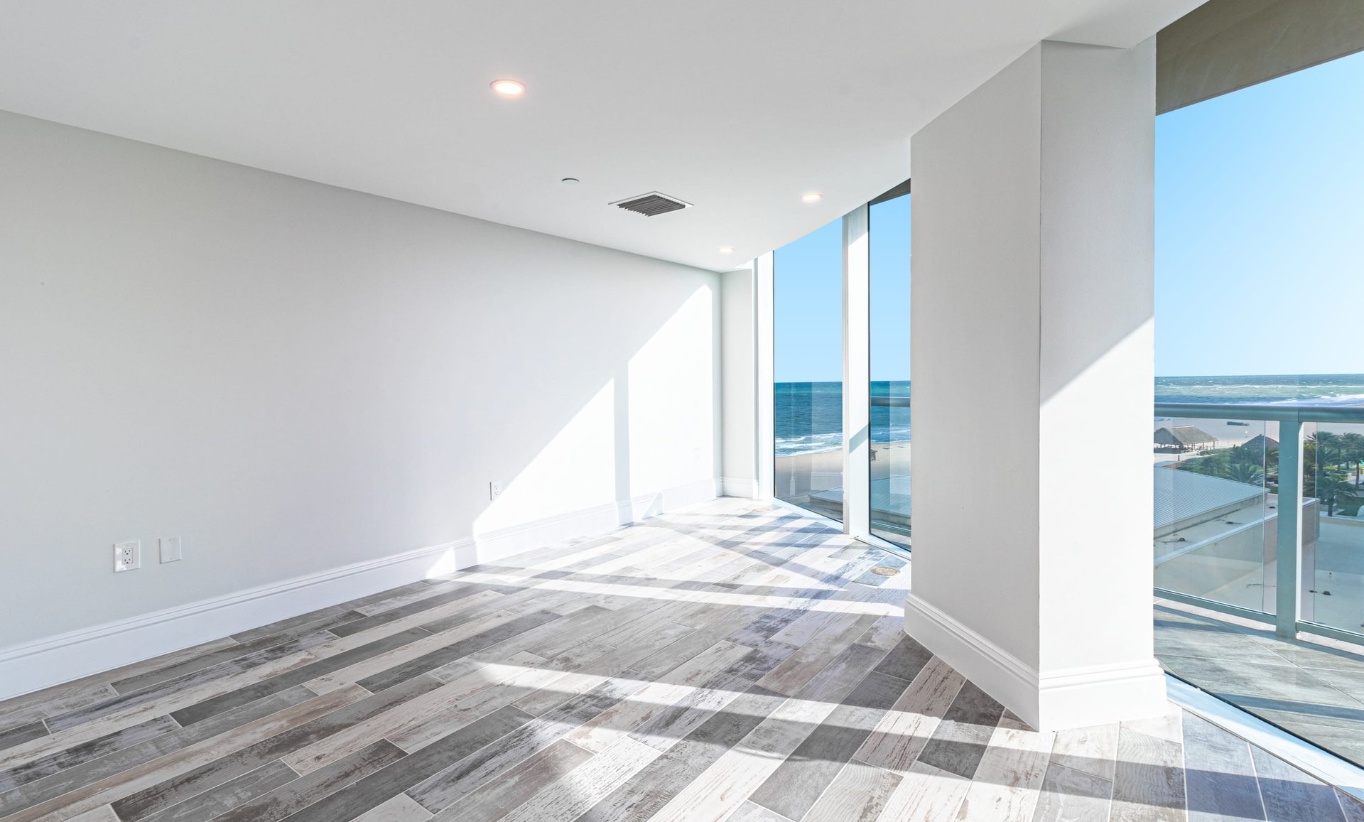 1200 Holiday Dr Unit: 705