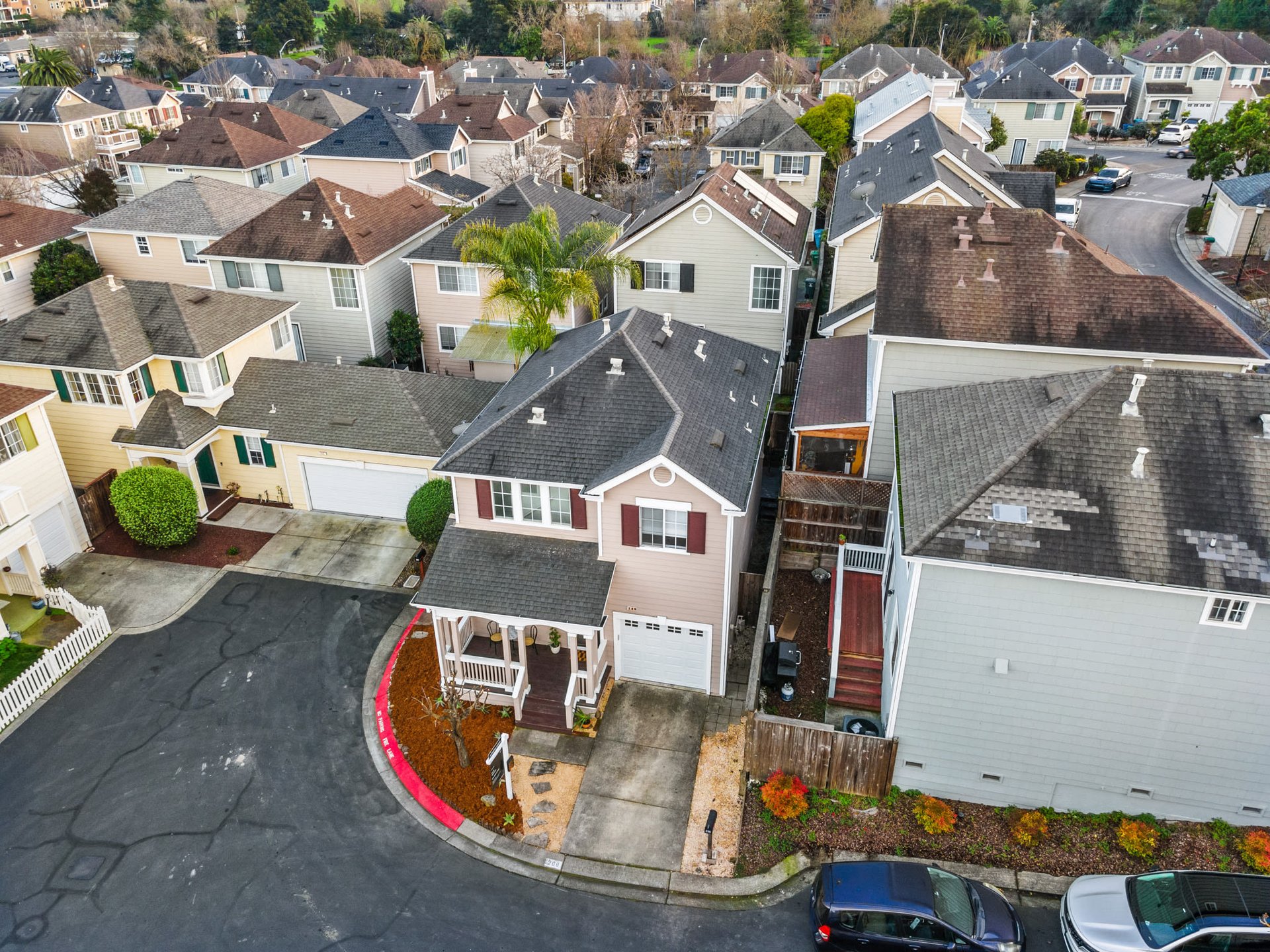 208 Darby Ct