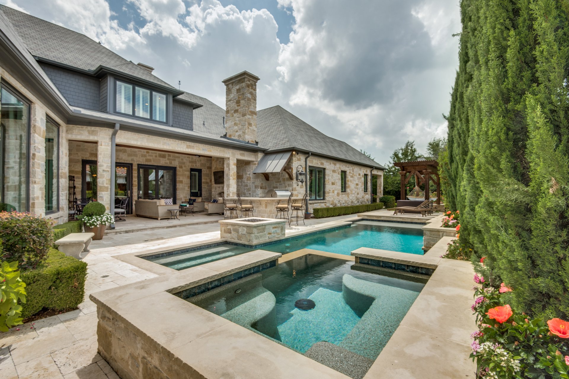 6809 Mulhouse Court