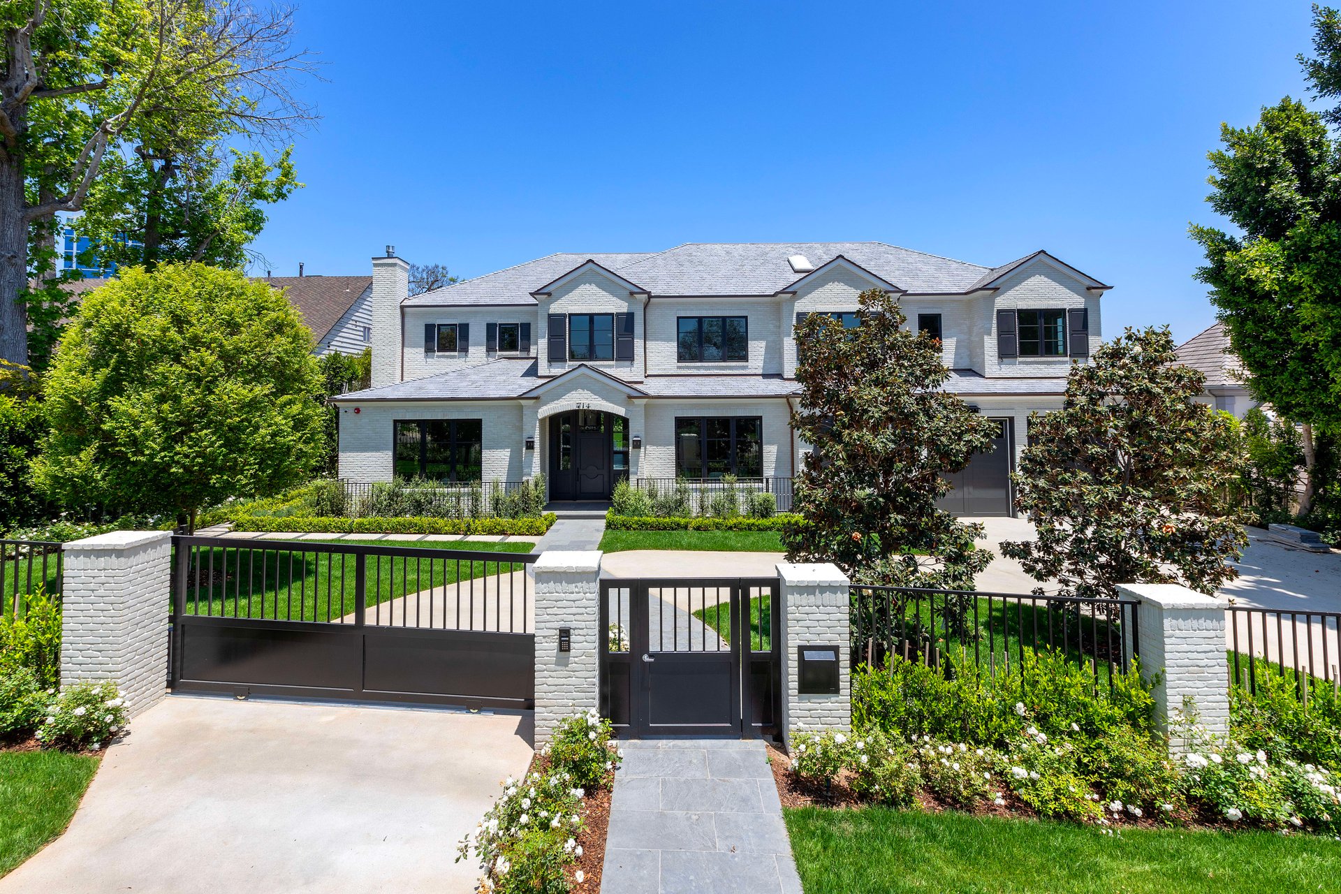 714 N Alta Dr, Beverly Hills