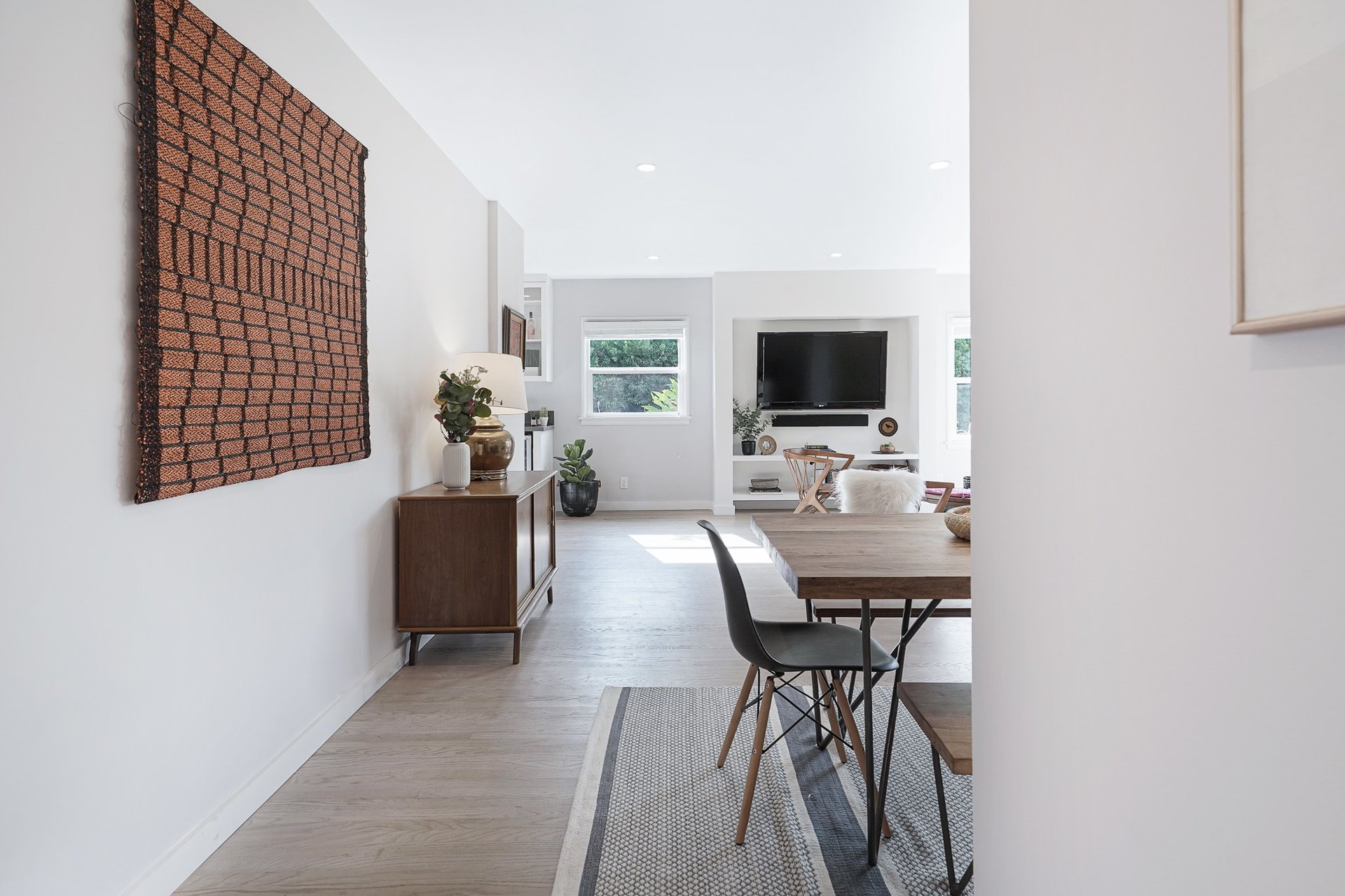 Completely Renovated Traditional Home In Picfair Village
