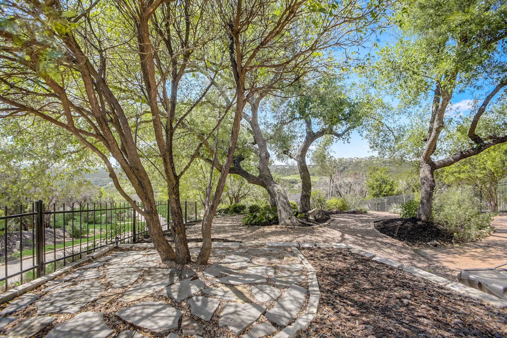 Hill Country Paradise: Luxurious 4/3 Home with Heated Pool/Spa and Spectacular Sunset Views in River Place!