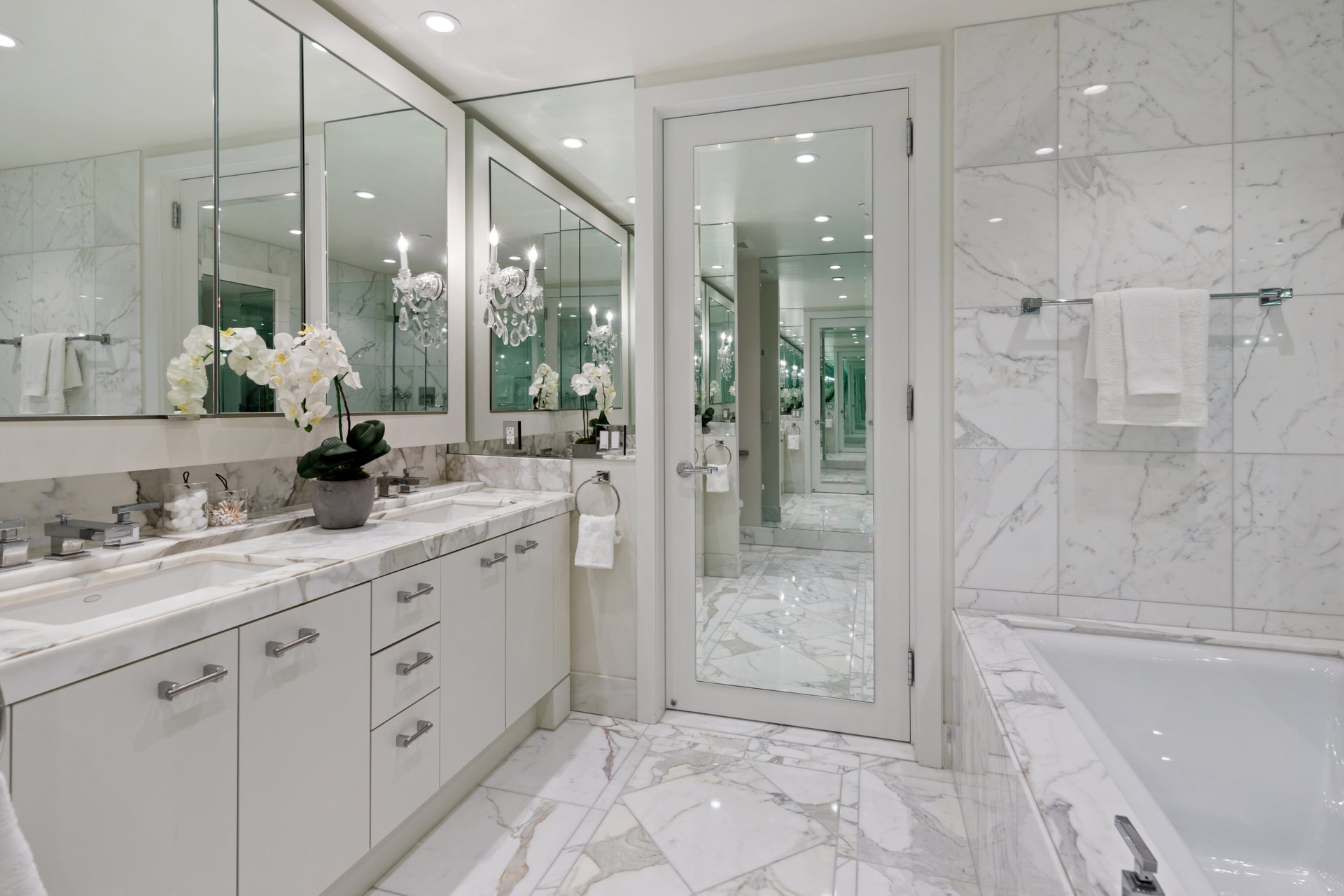 St Regis Residence 32C