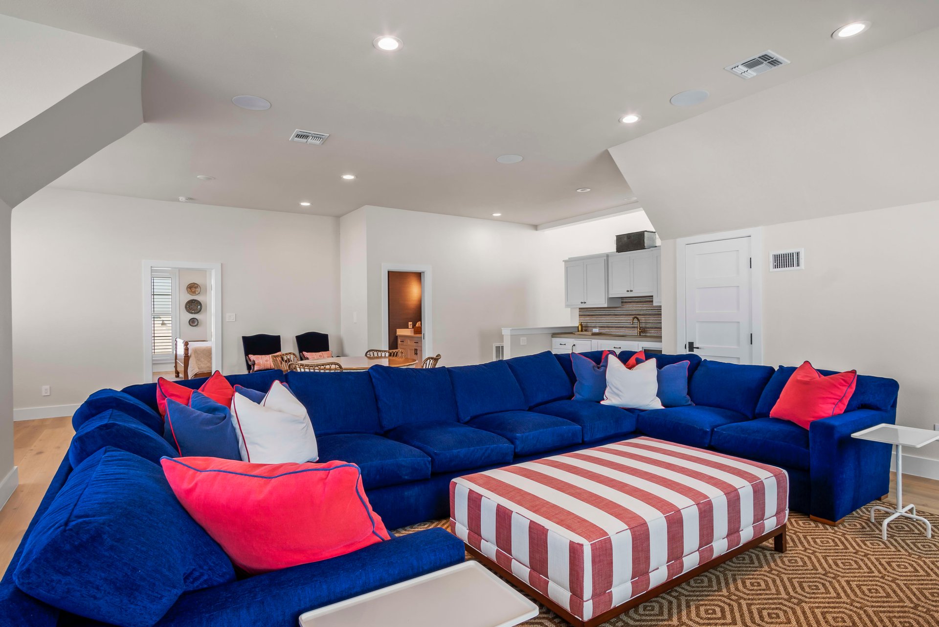 200 Lakeshore Street, Port Aransas, TX 78373
