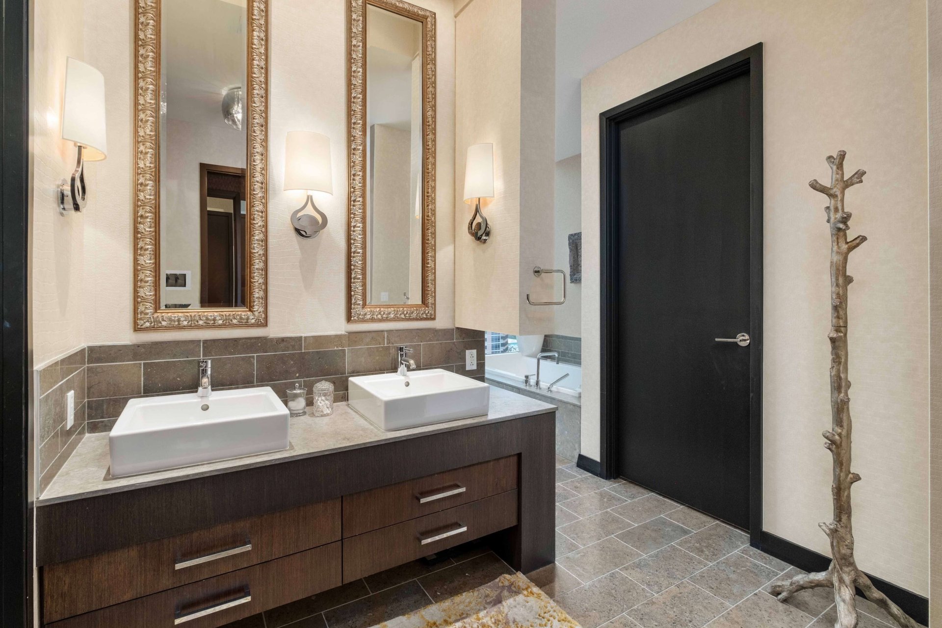 210 Lavaca St. #2201