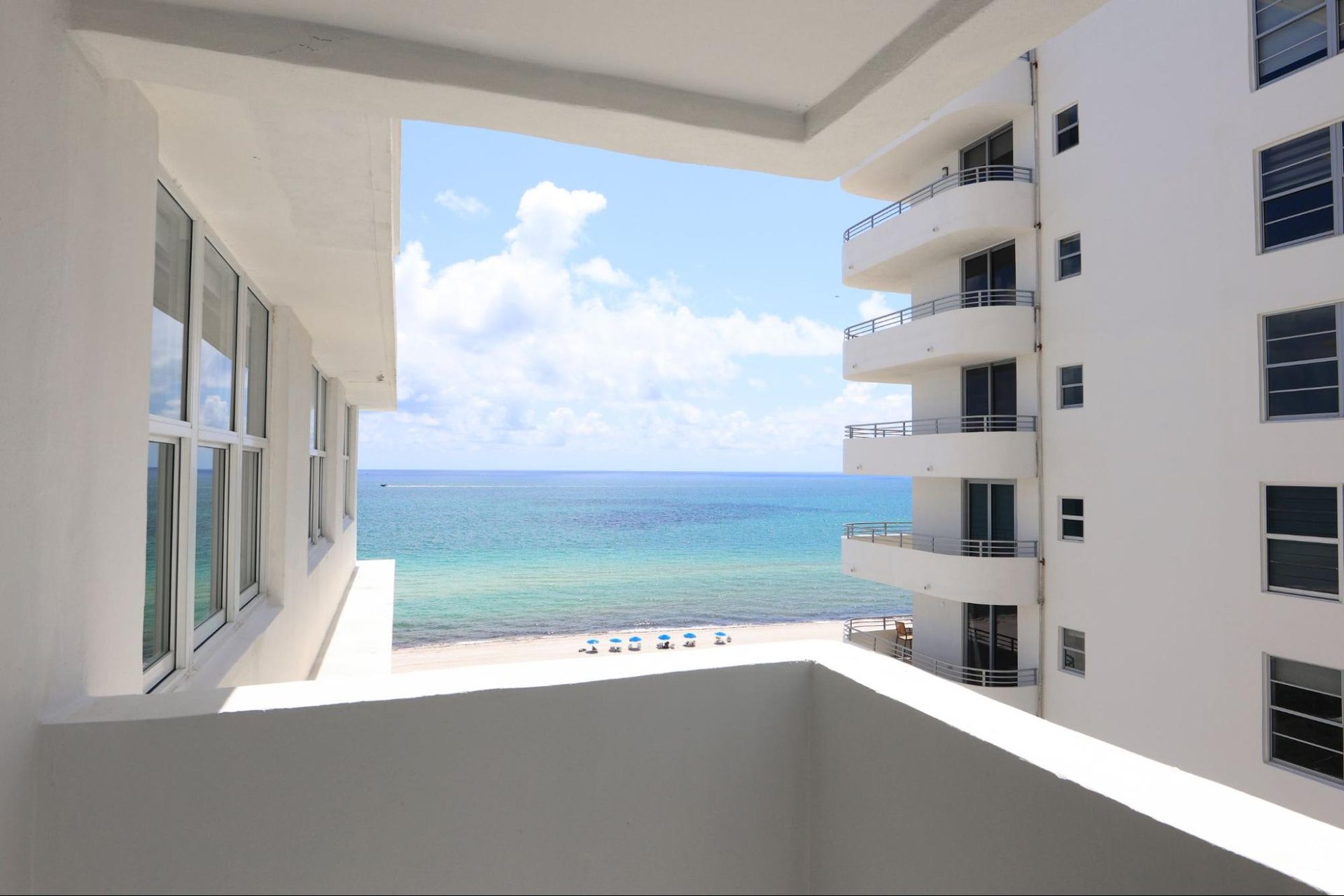 5601 Collins Avenue #1112A