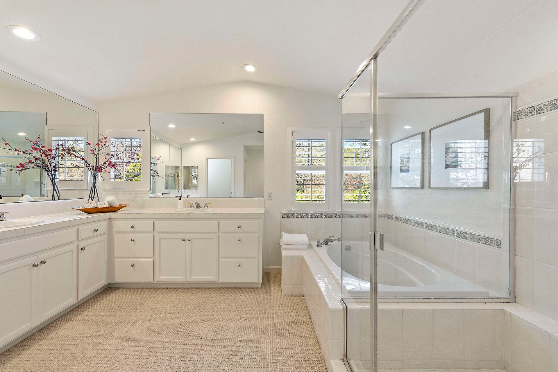 27 Presidio Dr