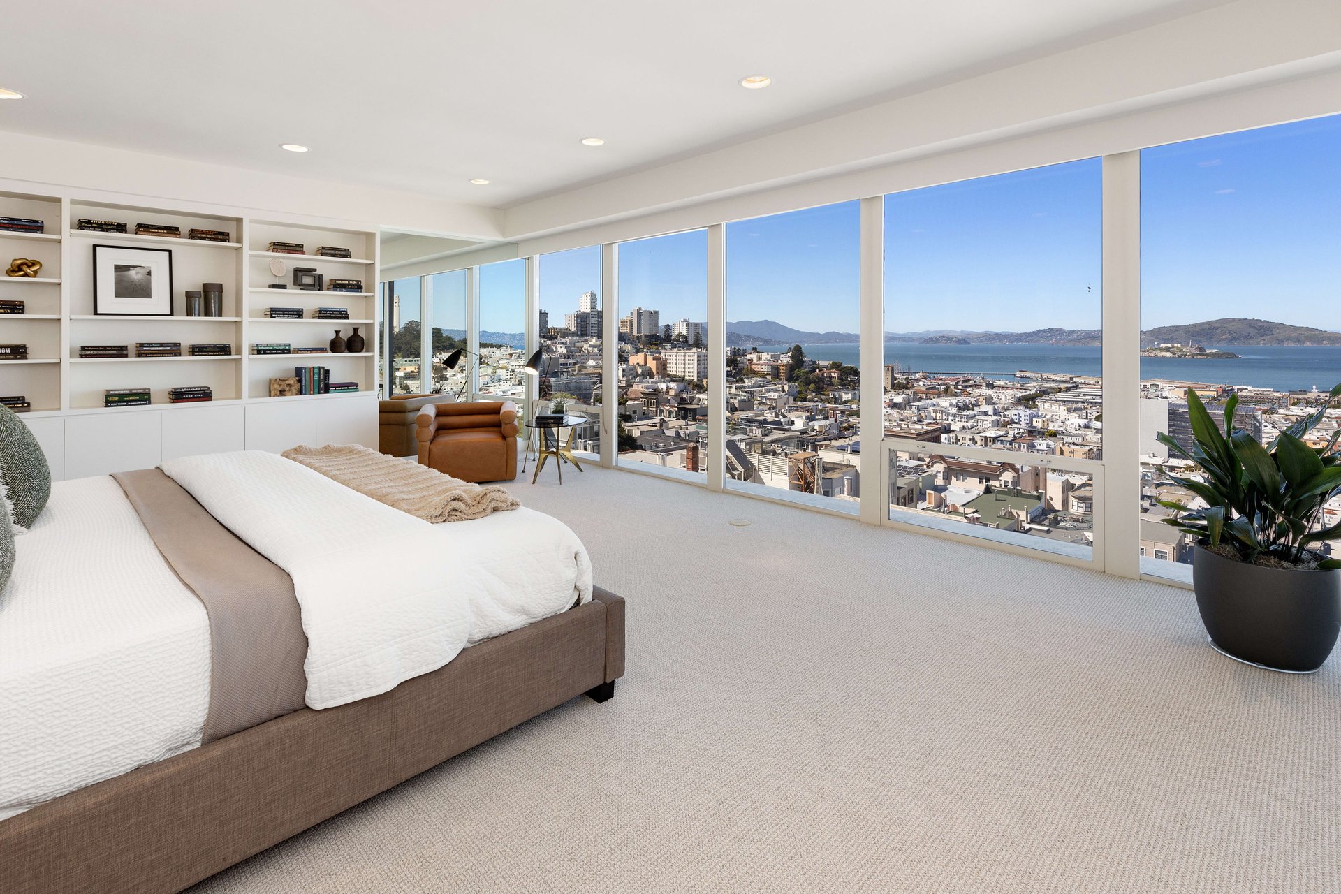 Showcase North Bay View Apartment