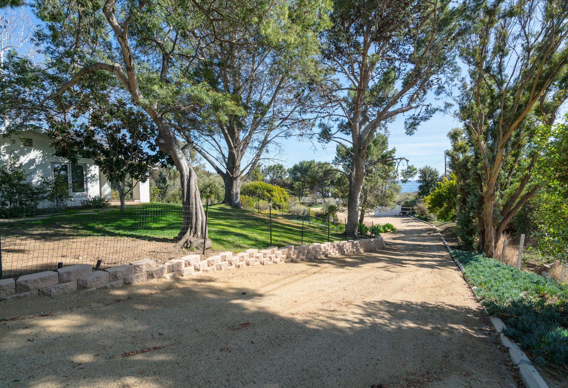 27511 Pacific Coast Hwy