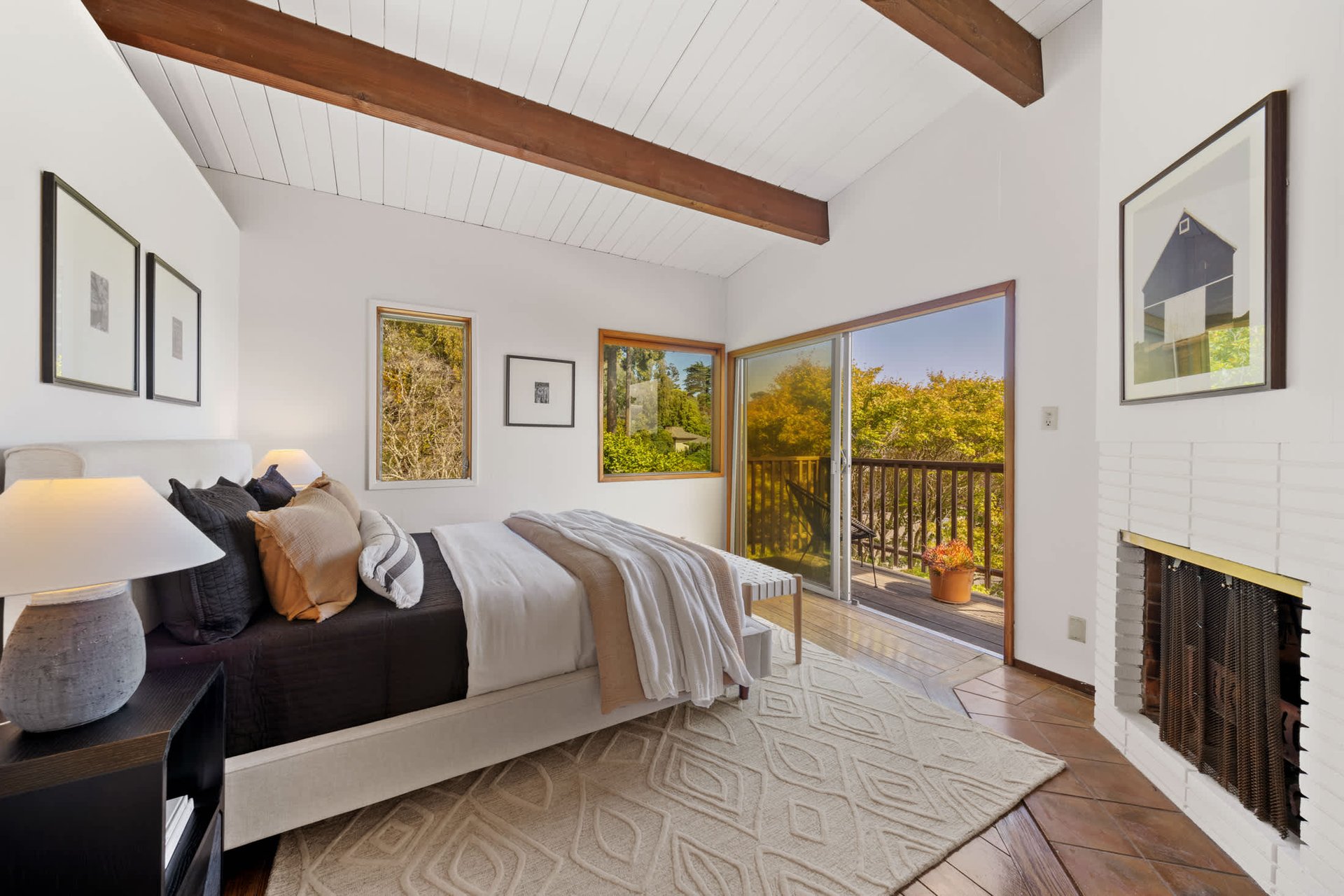 Old Town Tiburon Duplex with Sweeping Views