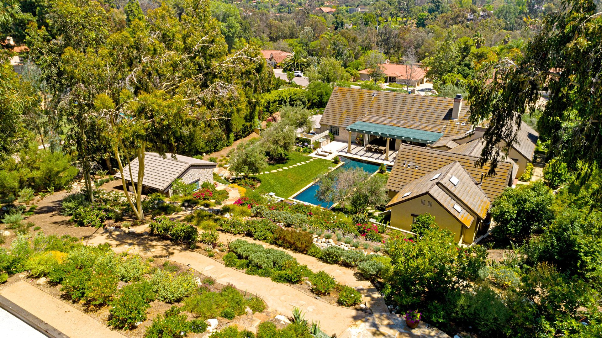 16748 Avenida Arroyo Pasajero