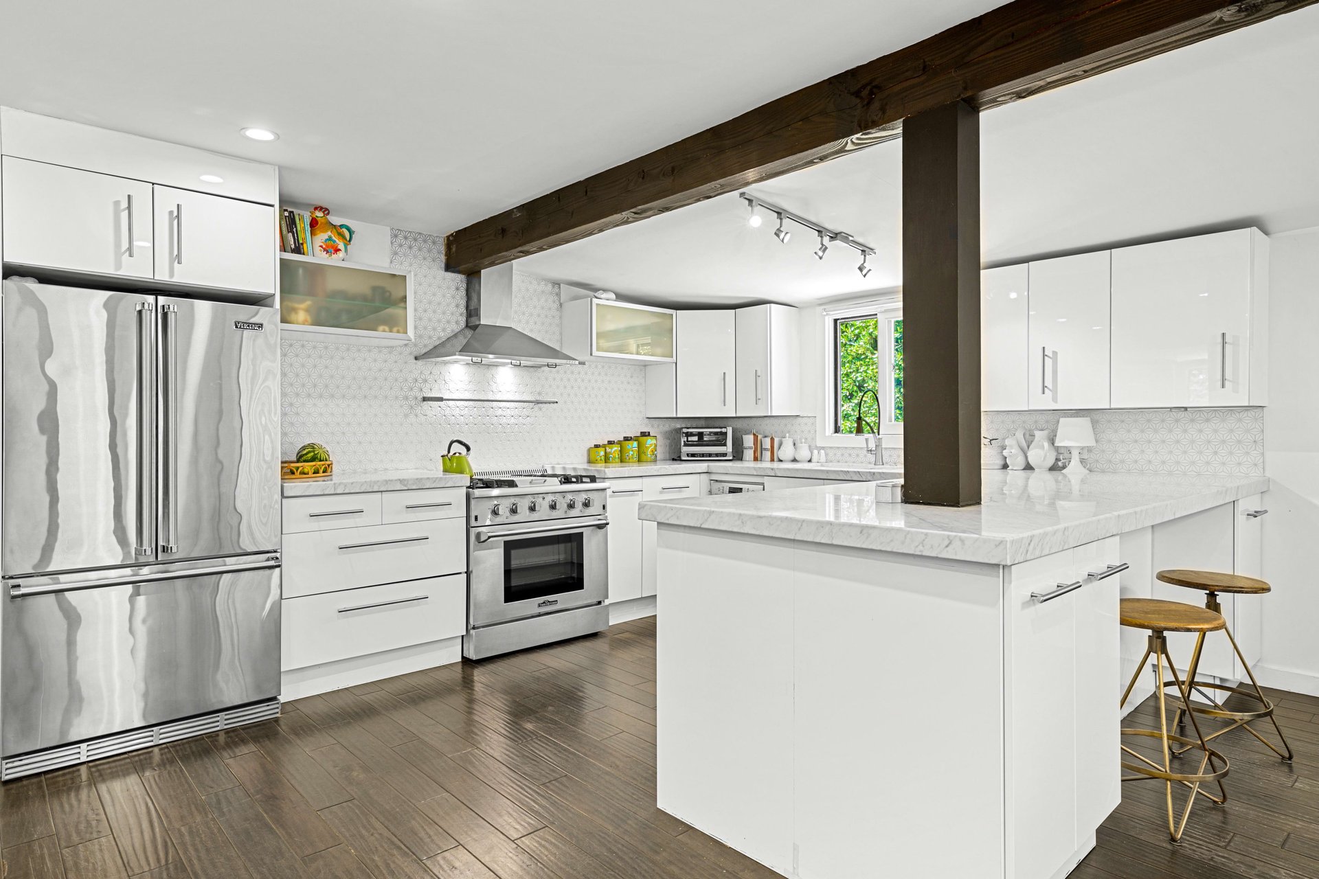 2802 Angus St, Silverlake