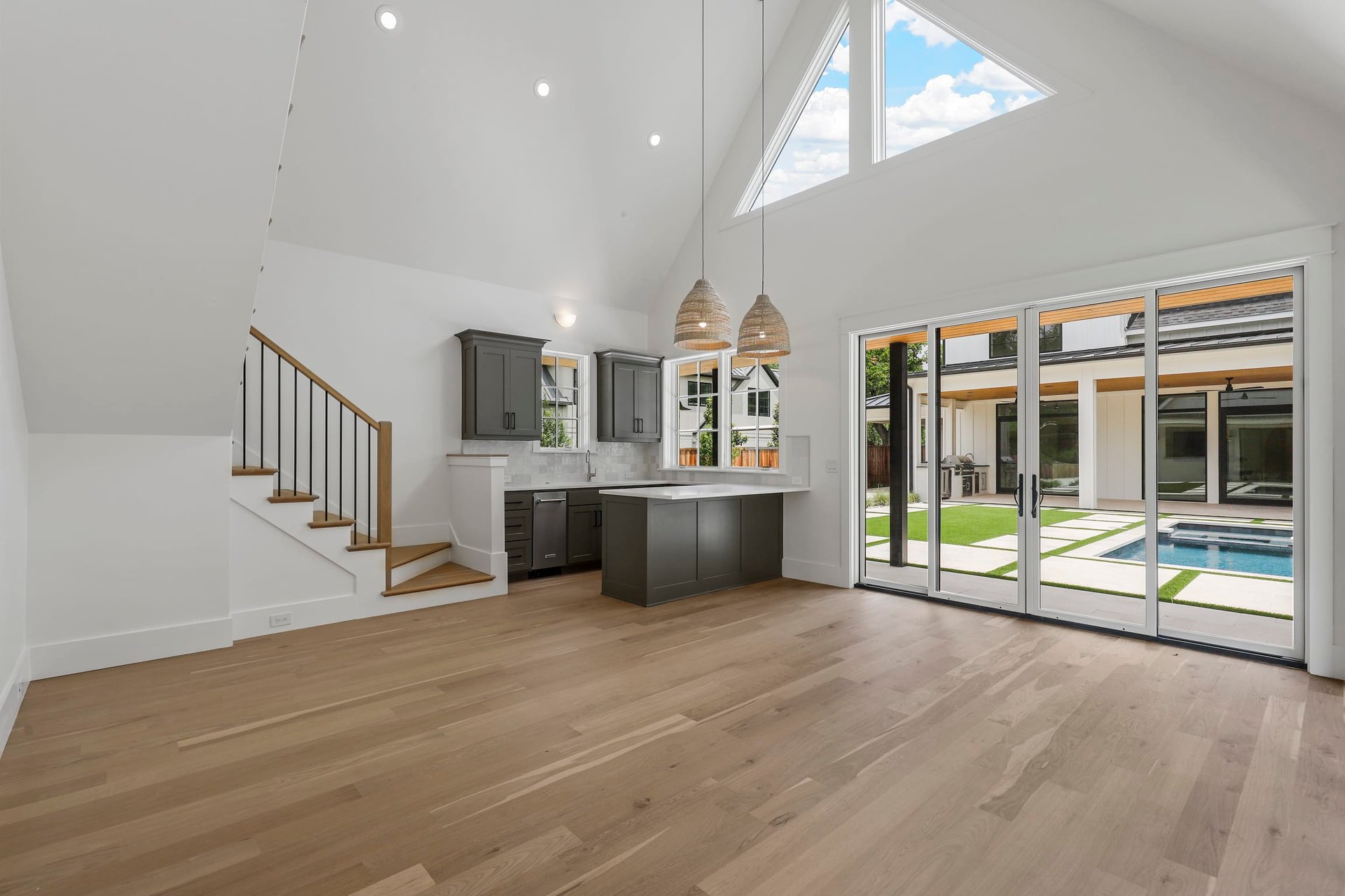 109 Crestwood