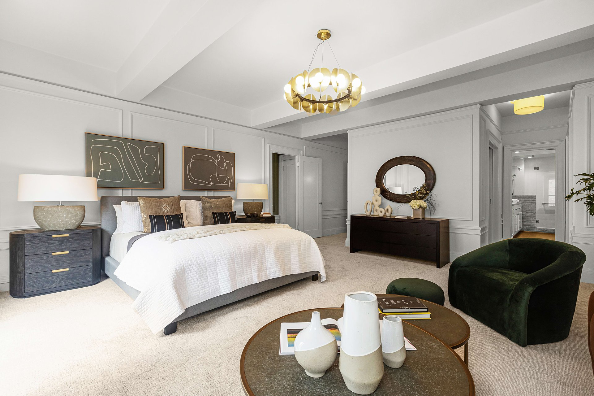 Grand New York-Style Condominium at 840 Powell