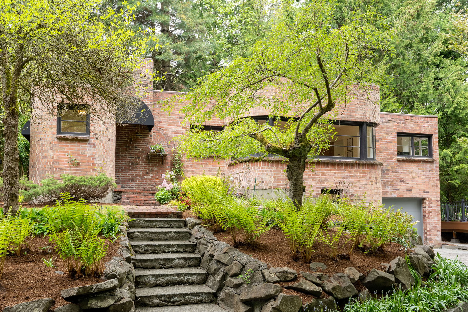 Art Deco Classic in Lake Forest Park