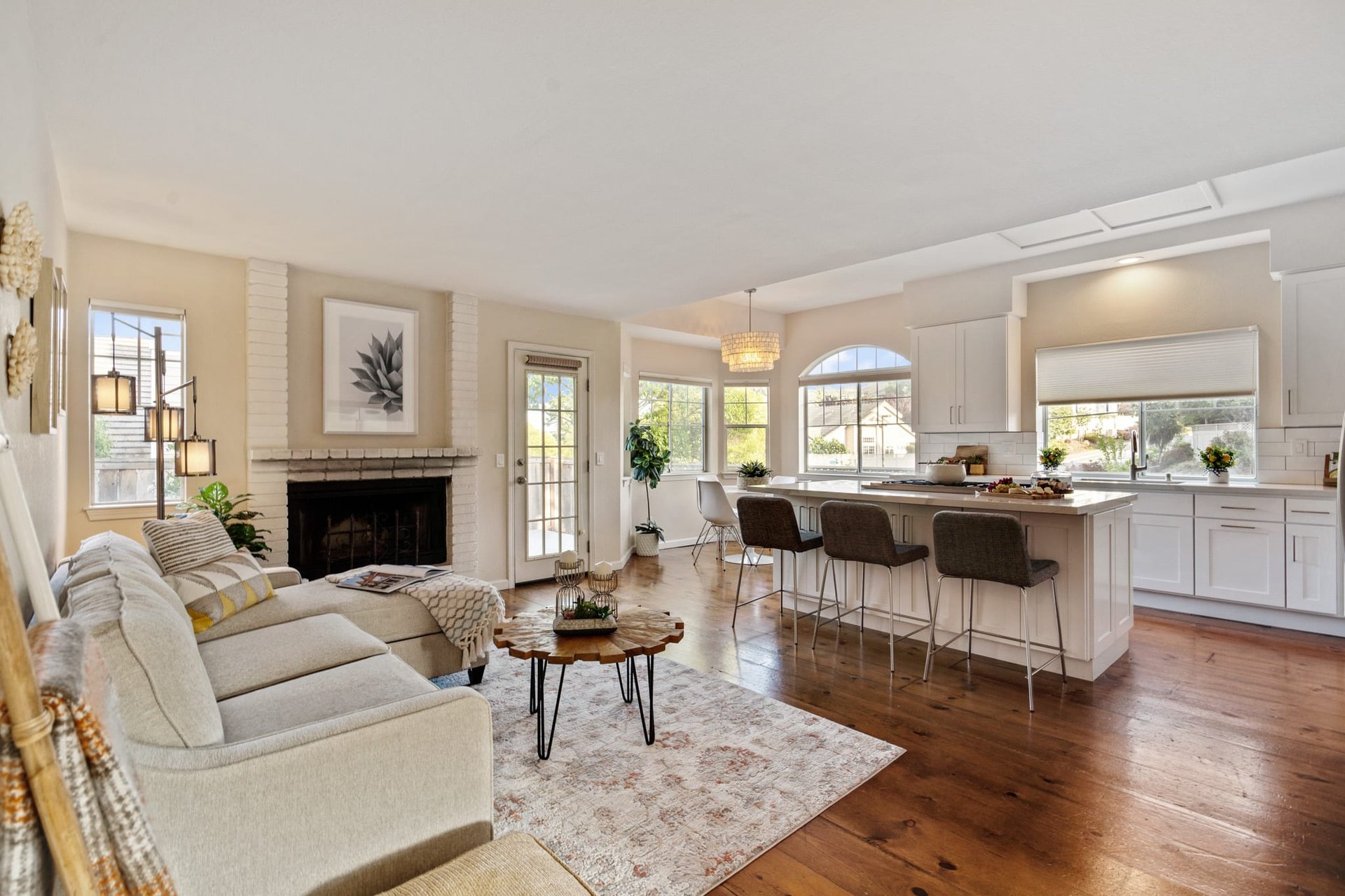 182 Windsor Dr