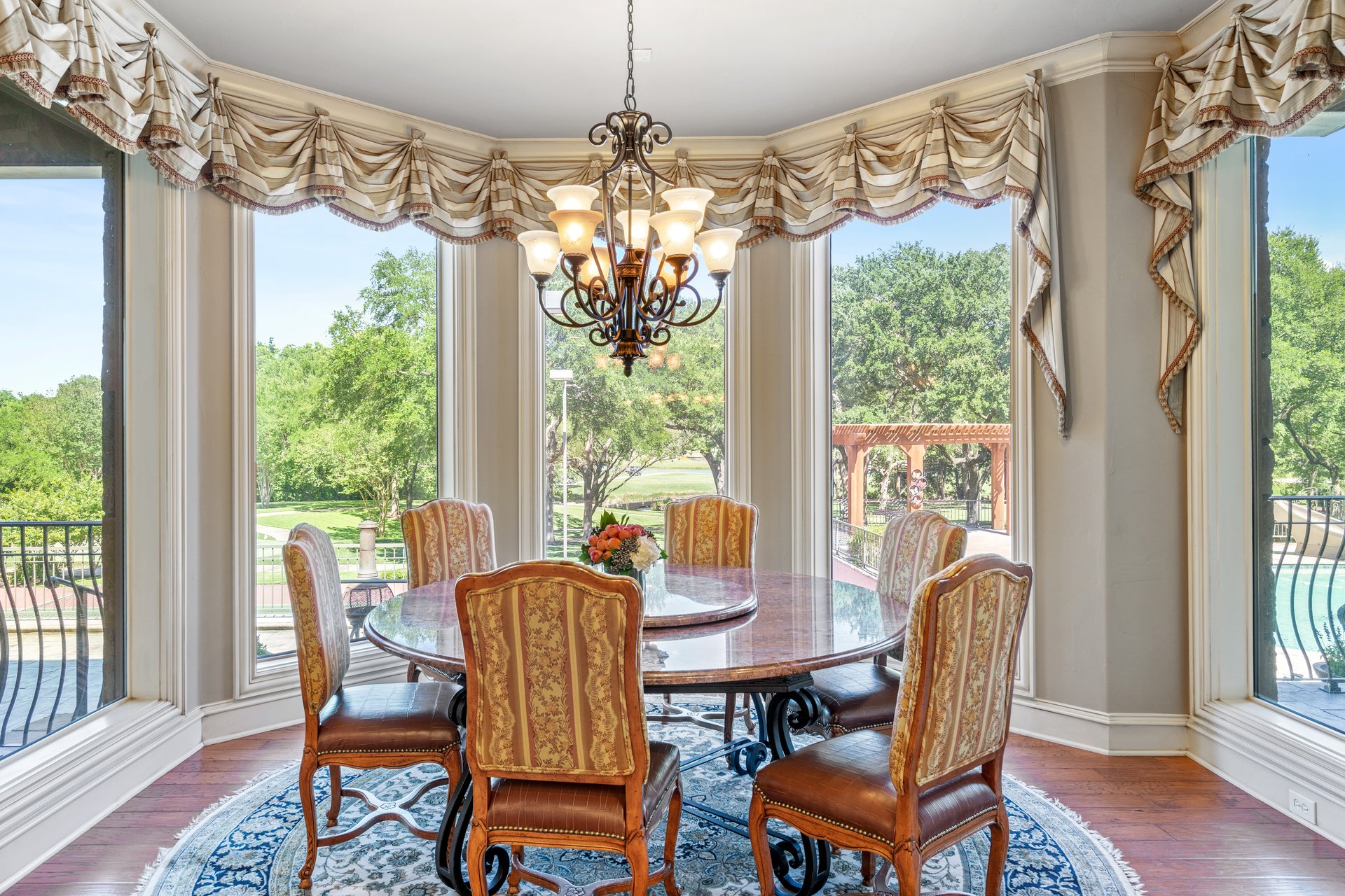 3 Acre Willow Bend Country Golf Course View!