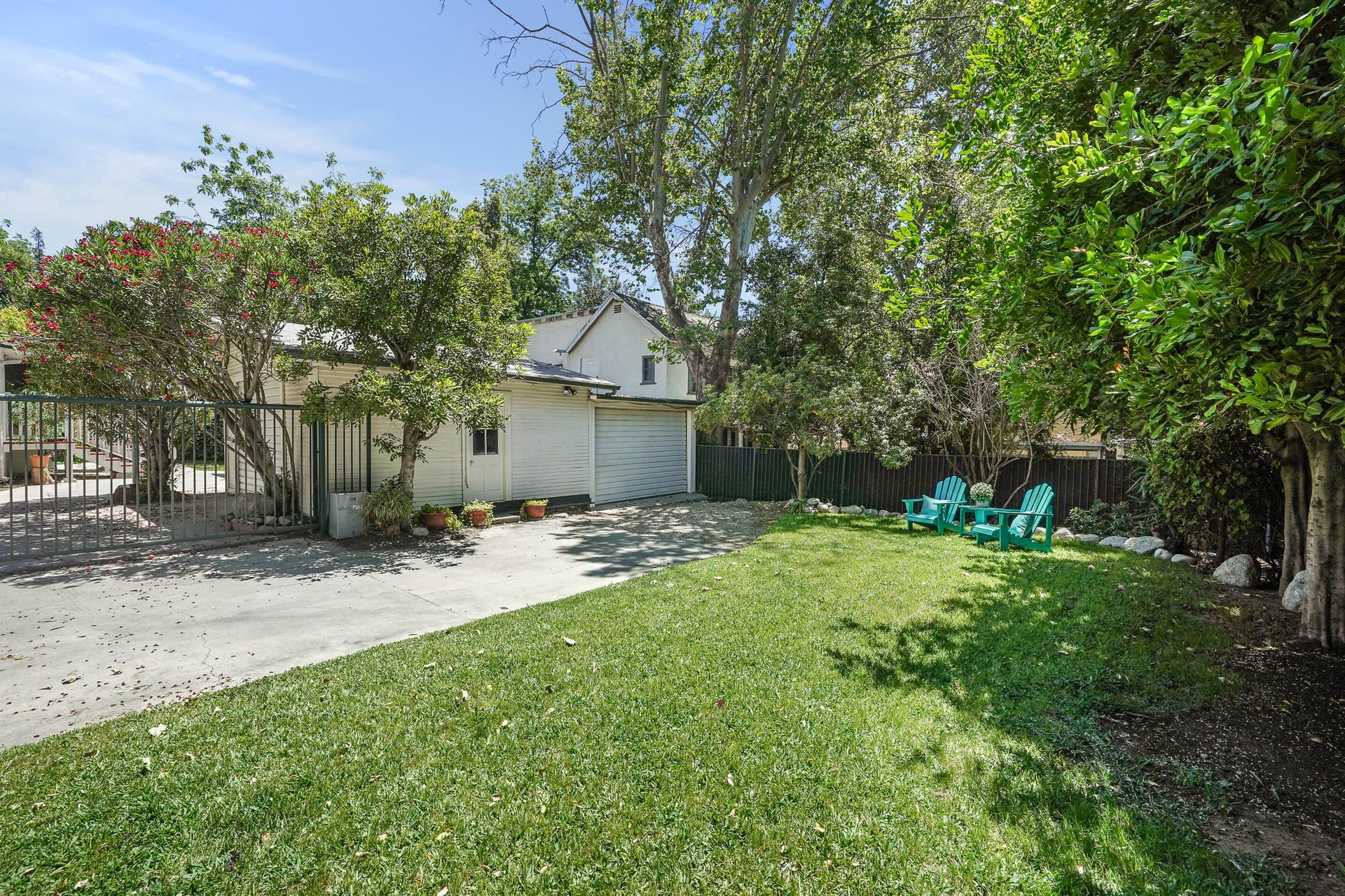 Stately Georgian Colonial located in the beautiful Historic Highlands Landmark District of Pasadena.