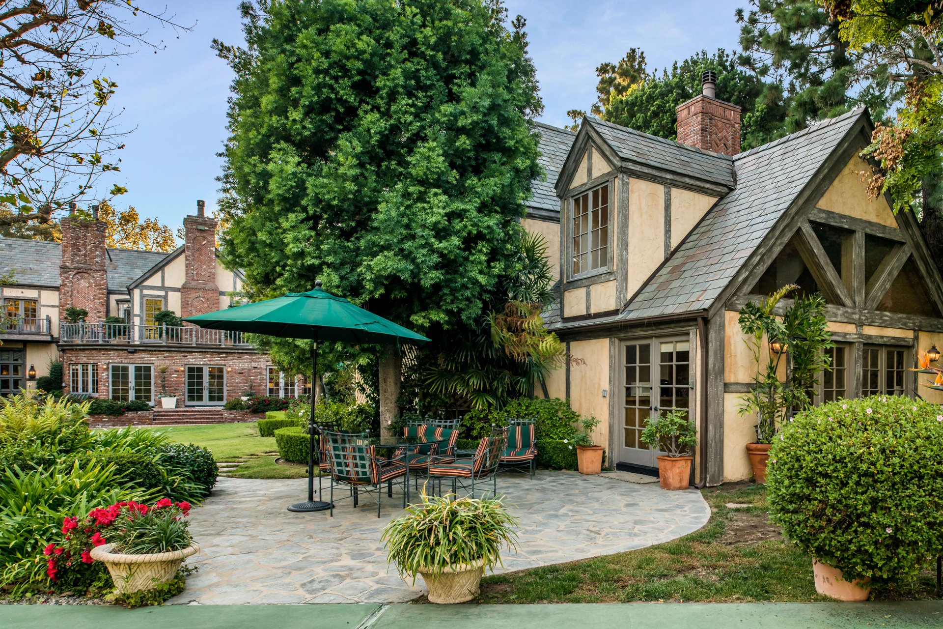 1005 Woodland Drive