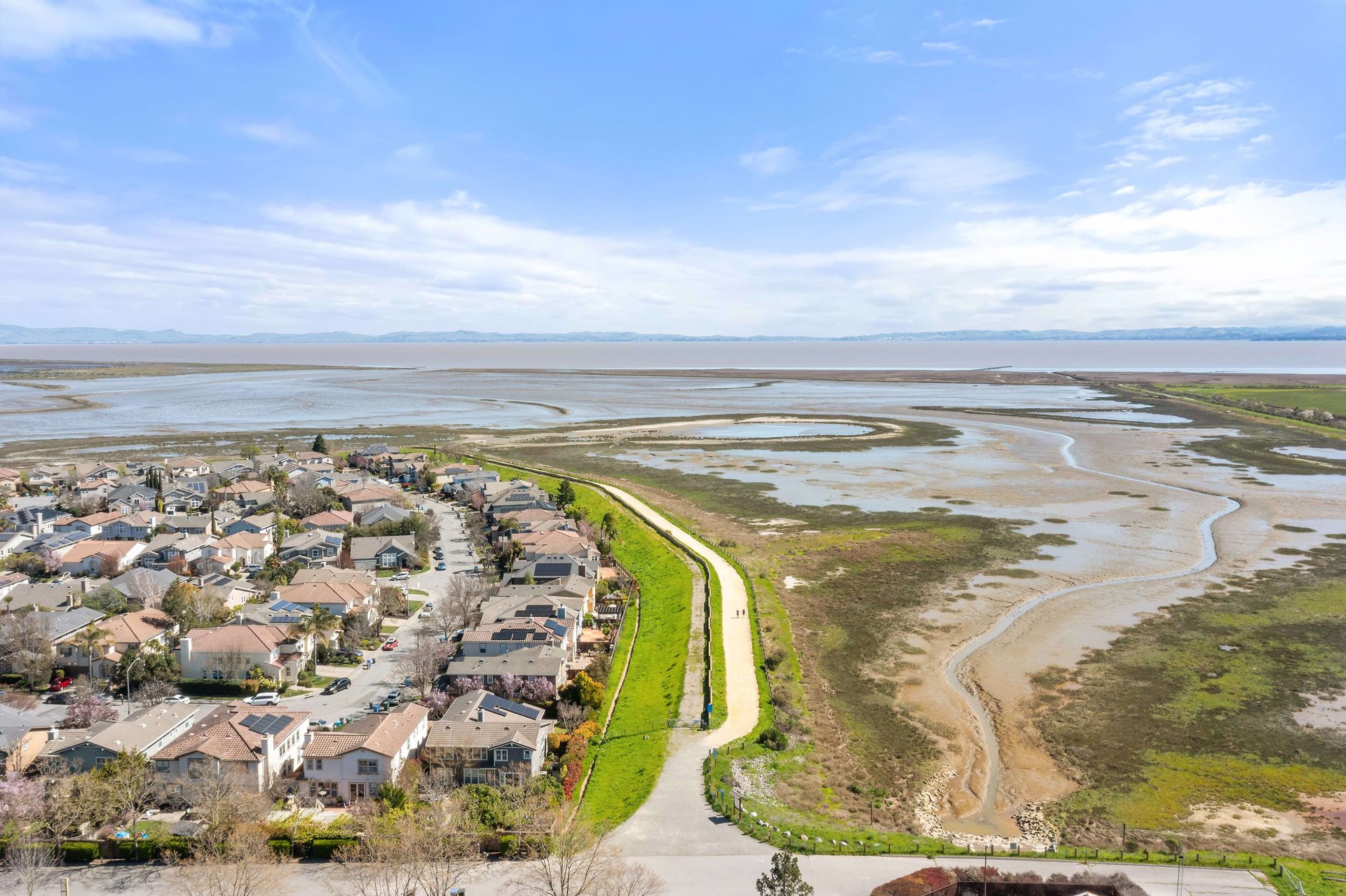 27 Presidio Dr
