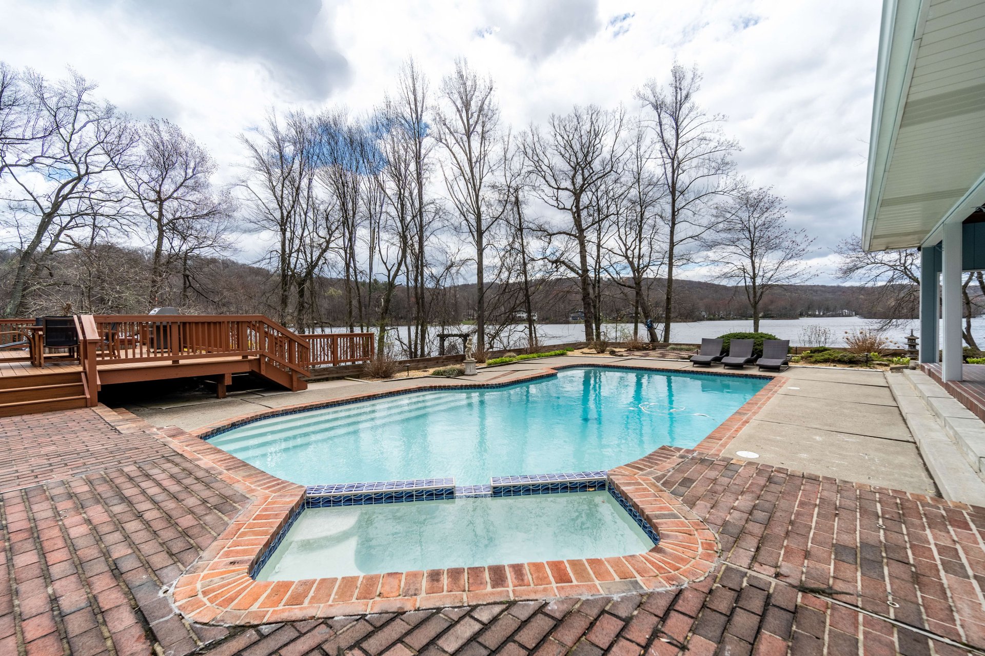 20 Radtke Road, Randolph, NJ 07869