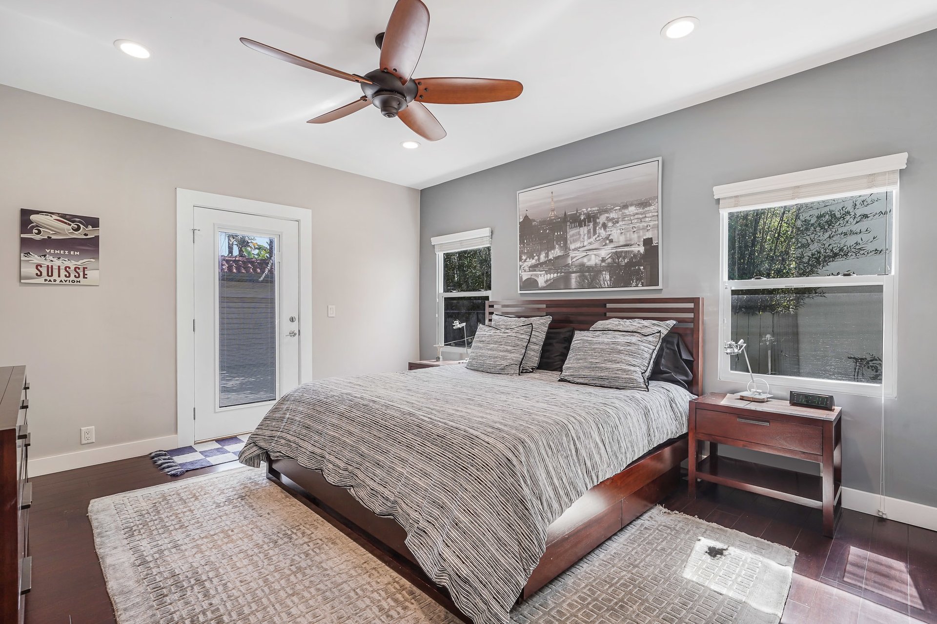 Exquisitely Remodeled Trophy Duplex in Longwood Highlands